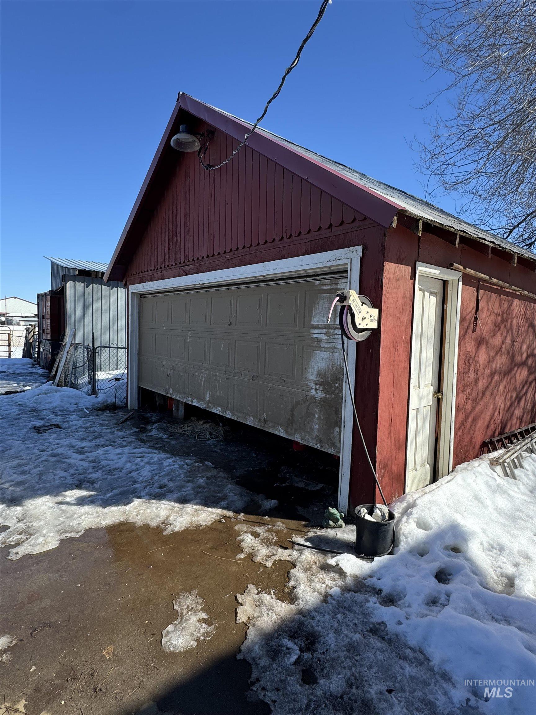 140 S Railroad St Property Photo 43