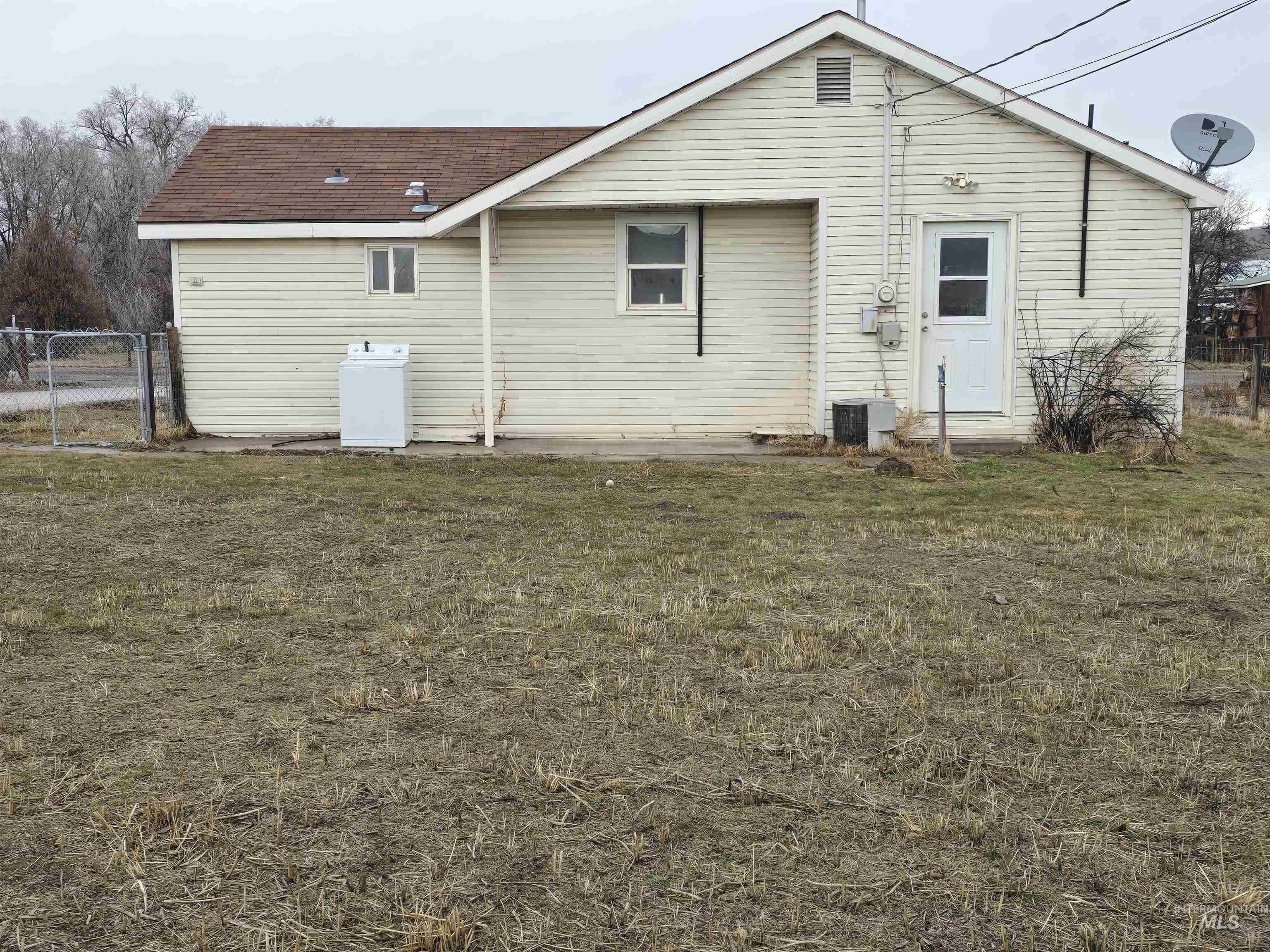167 W 3rd Ave Property Photo 13