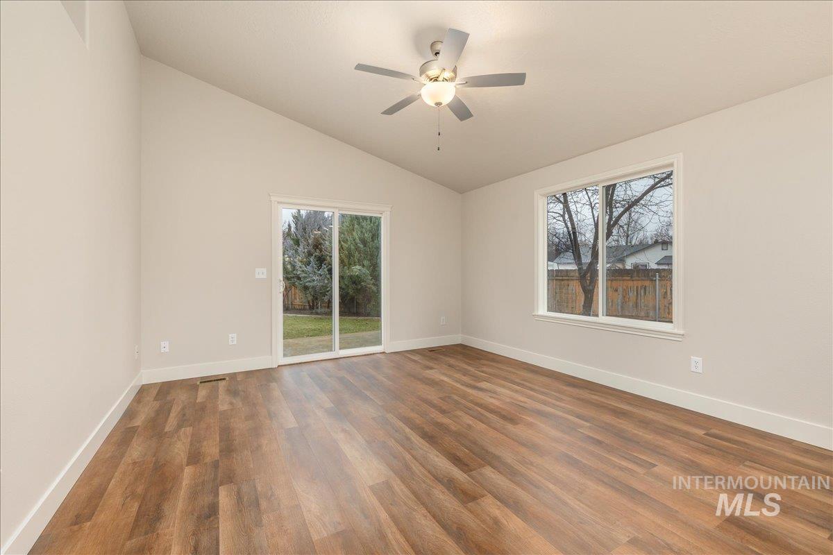 4112 W Cherrytree Ct Property Photo 9