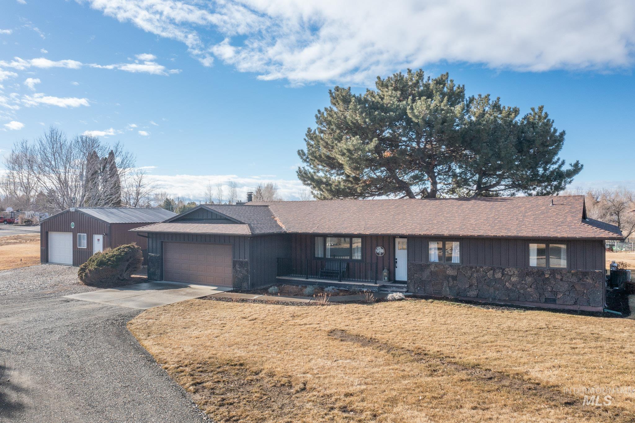 Big Little Ranches Real Estate Listings Main Image
