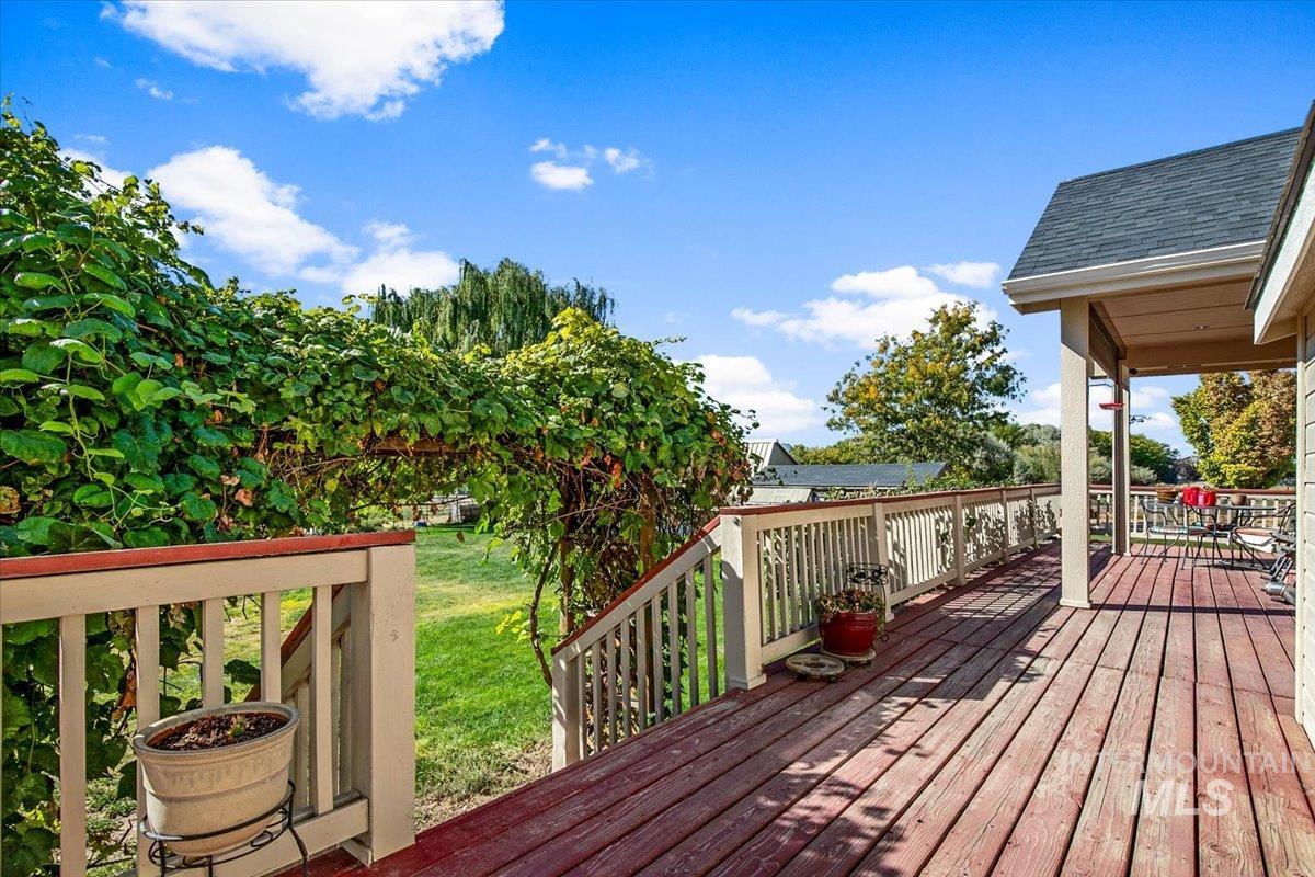 12456 Karcher Rd Property Photo 5