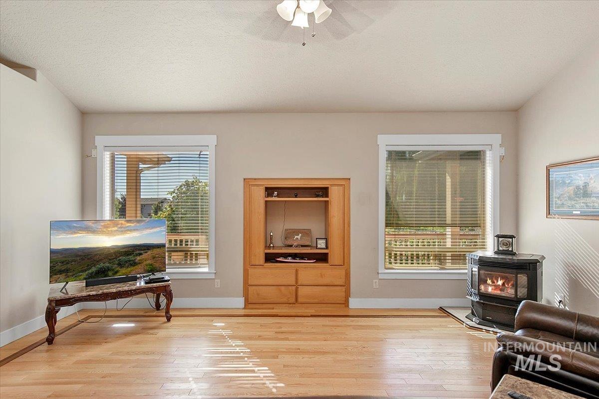 12456 Karcher Rd Property Photo 11