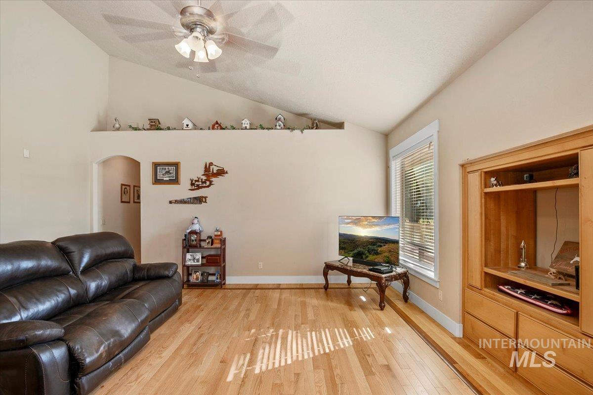 12456 Karcher Rd Property Photo 14