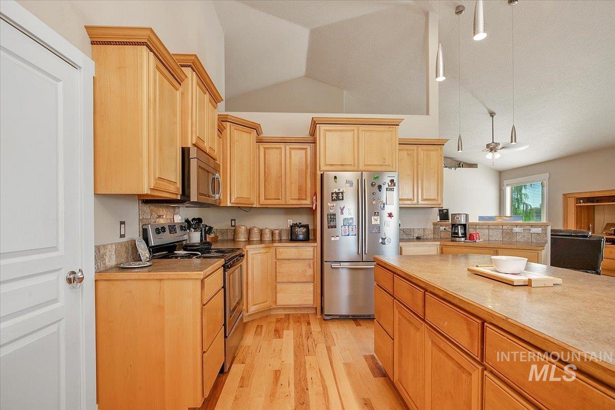 12456 Karcher Rd Property Photo 18