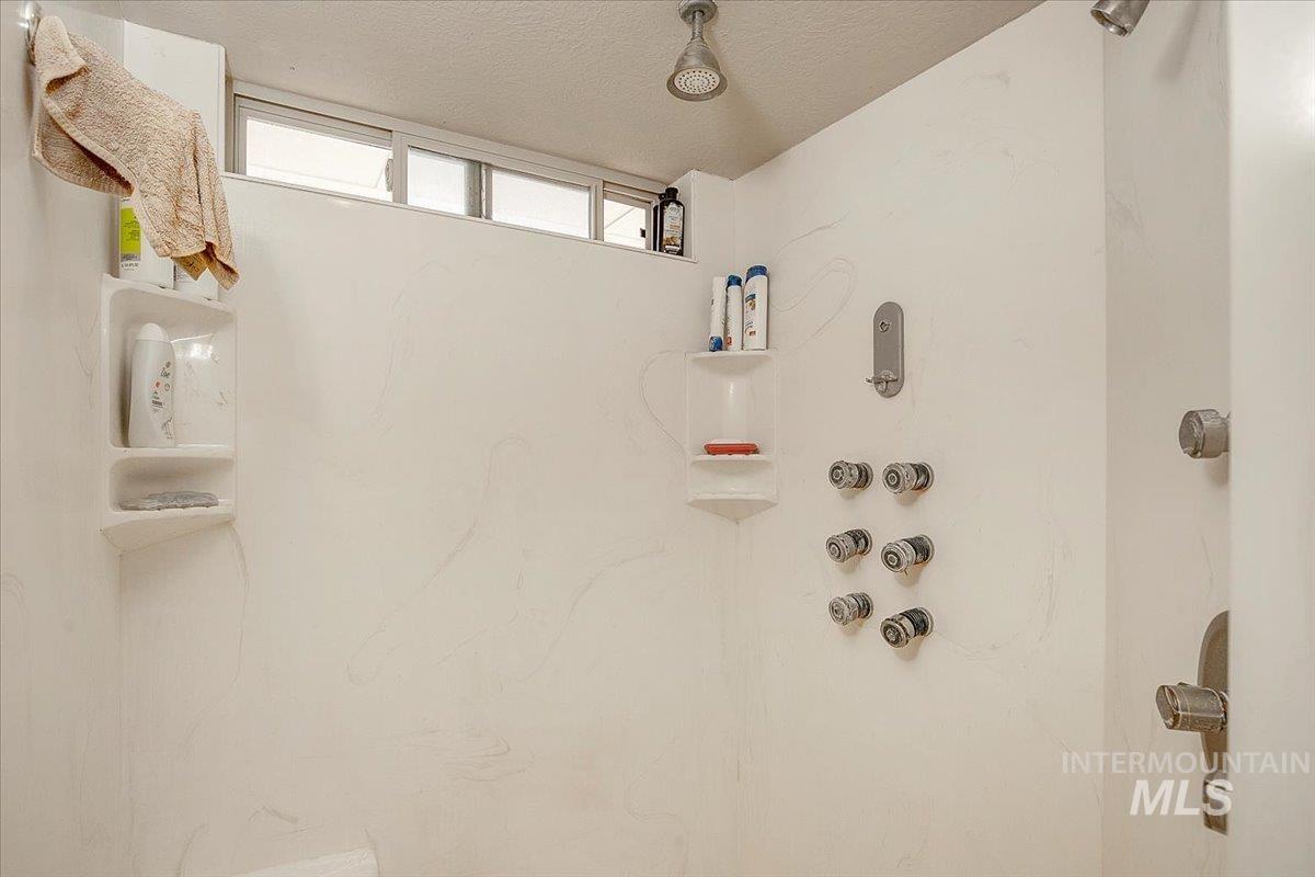 12456 Karcher Rd Property Photo 26