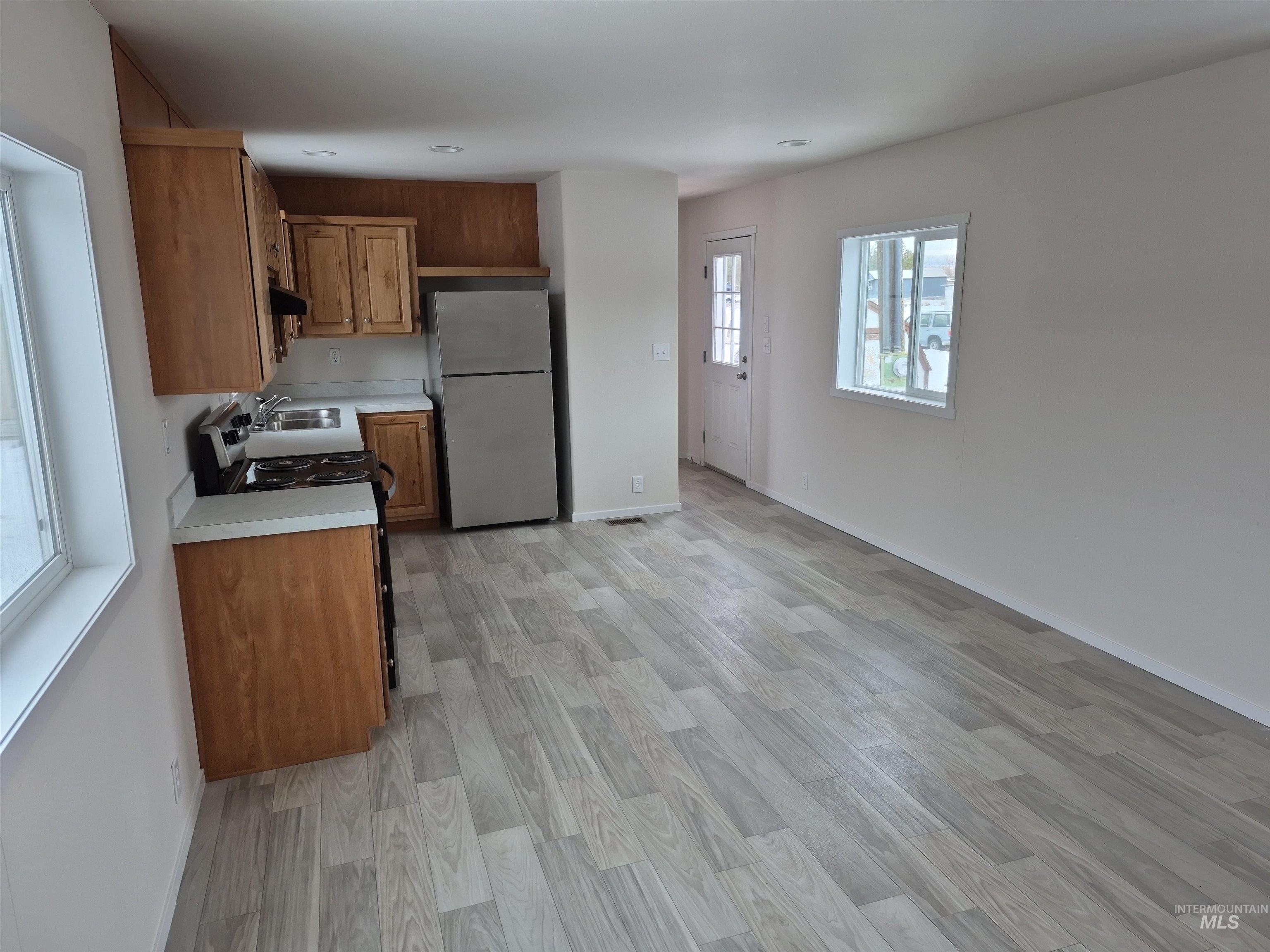331 E Walnut Ave., # G Property Photo 5