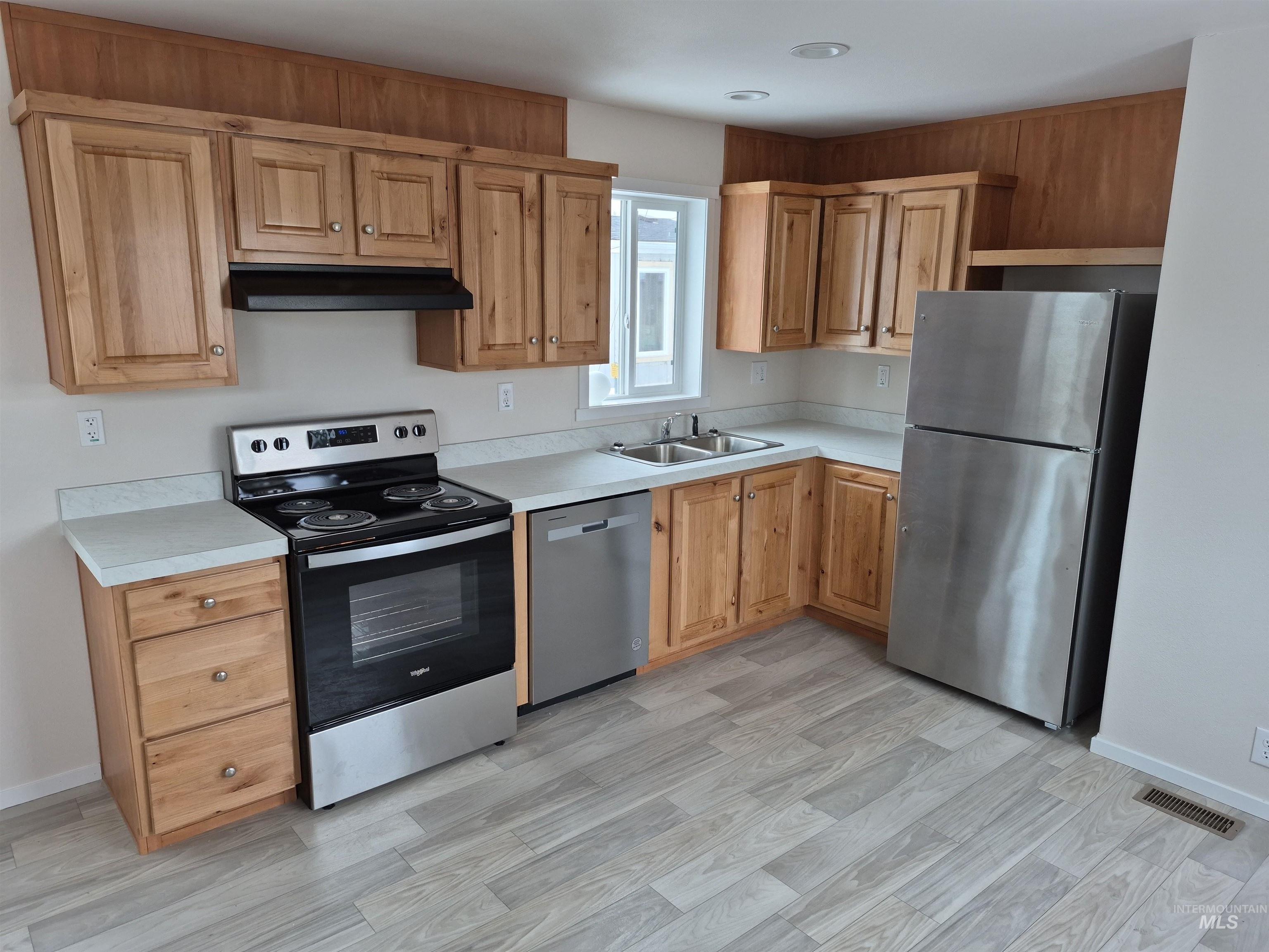 331 E Walnut Ave., # G Property Photo 6