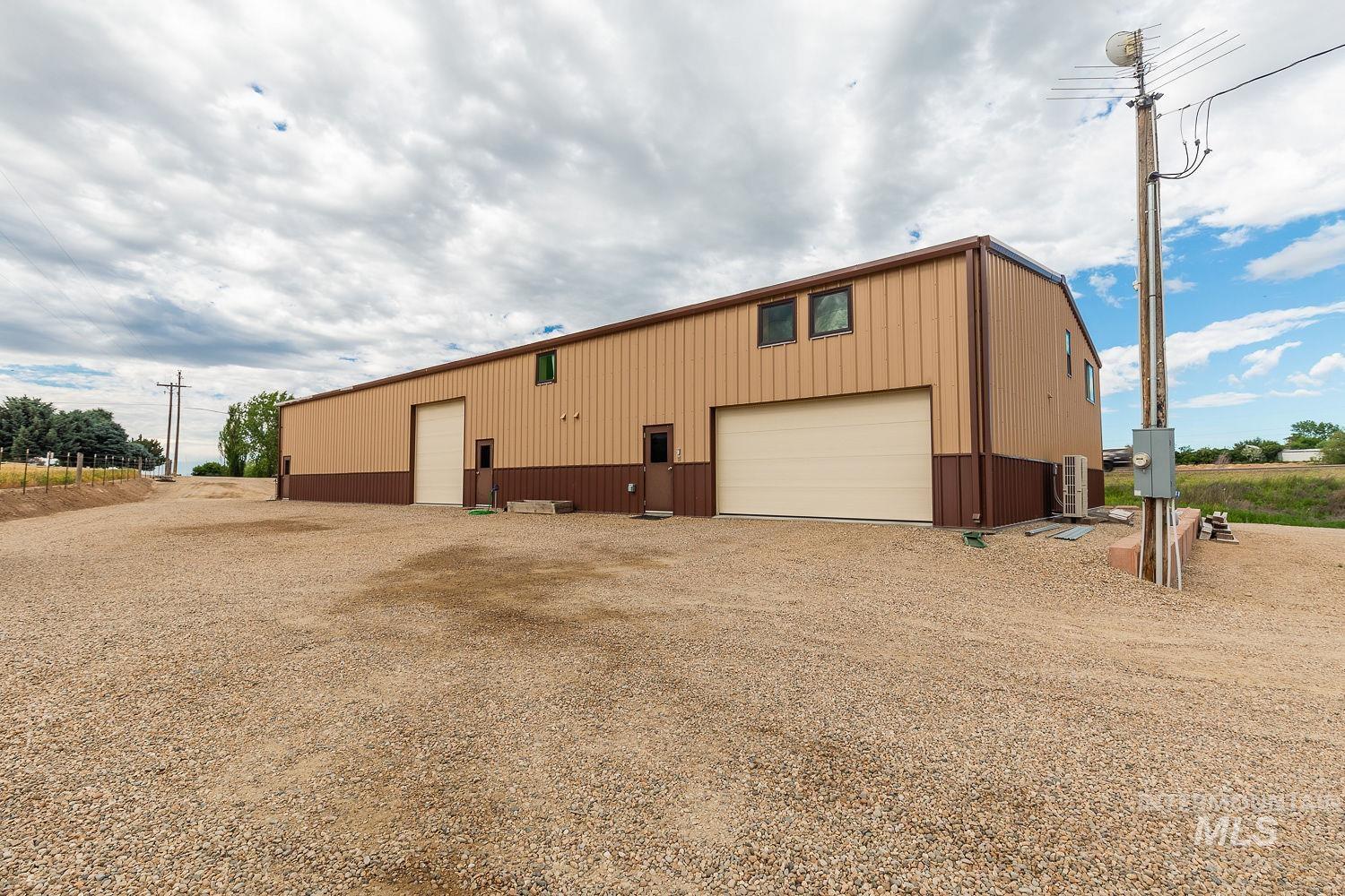 24050 Tiger Ln. Property Photo 1