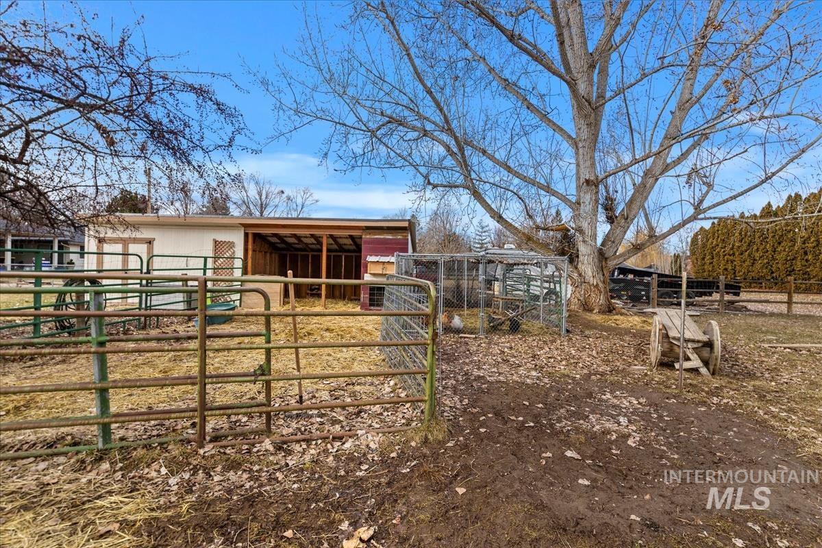 12374 W Goldenrod Ave Property Photo 4