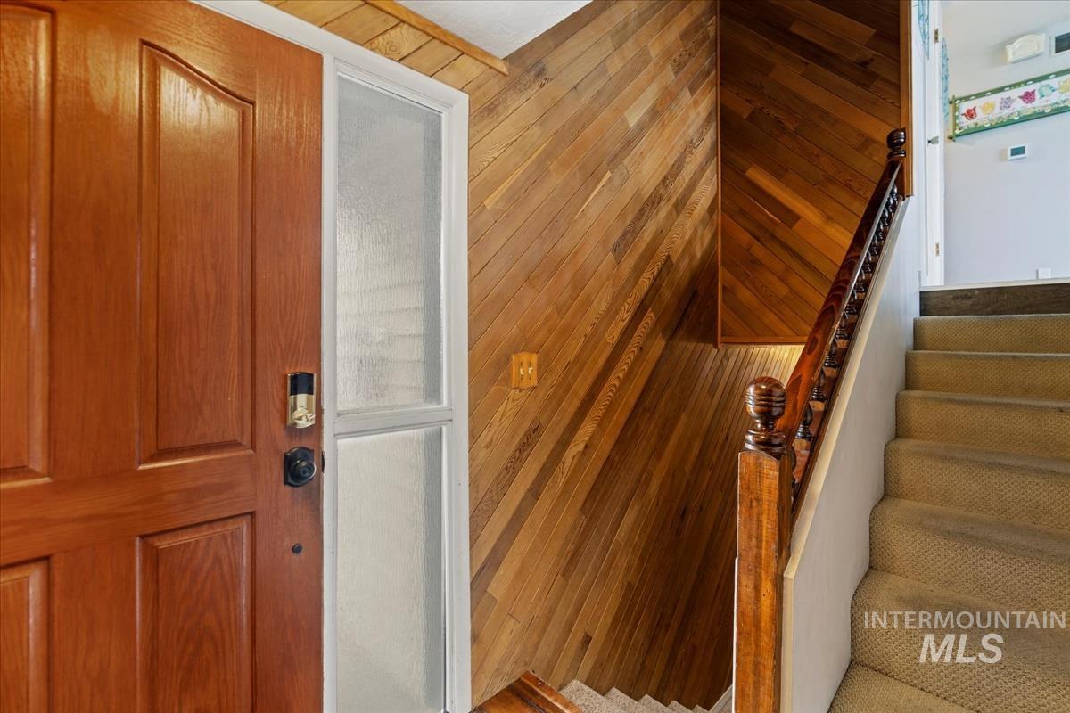 12374 W Goldenrod Ave Property Photo 6