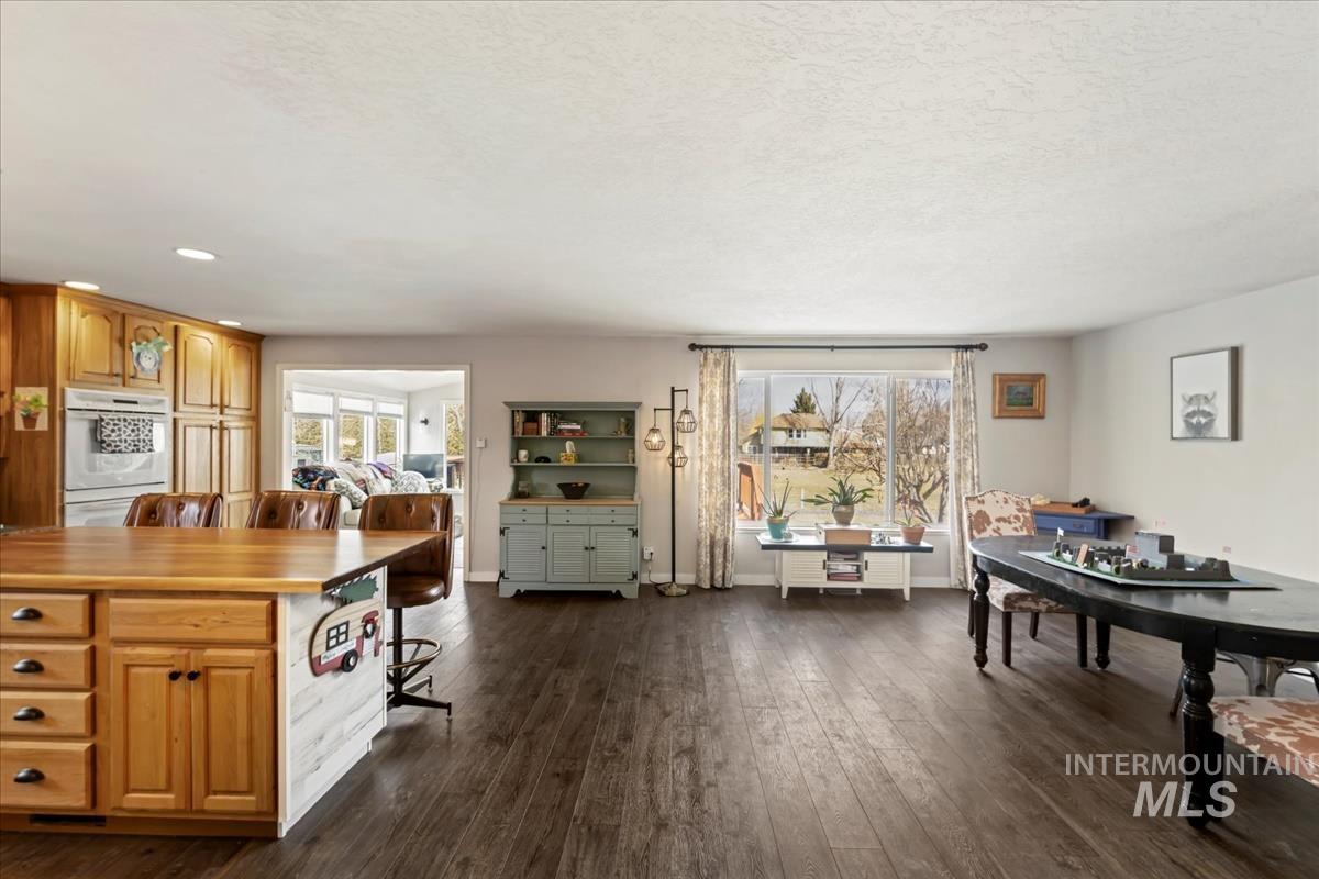 12374 W Goldenrod Ave Property Photo 7