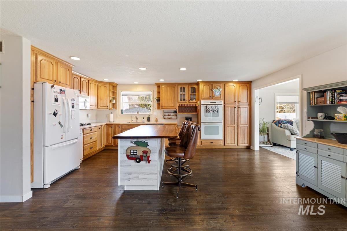 12374 W Goldenrod Ave Property Photo 8