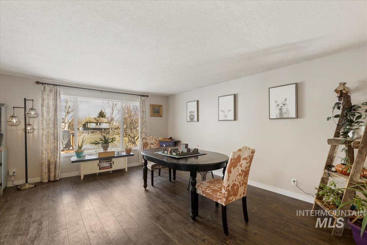 12374 W Goldenrod Ave Property Photo 11