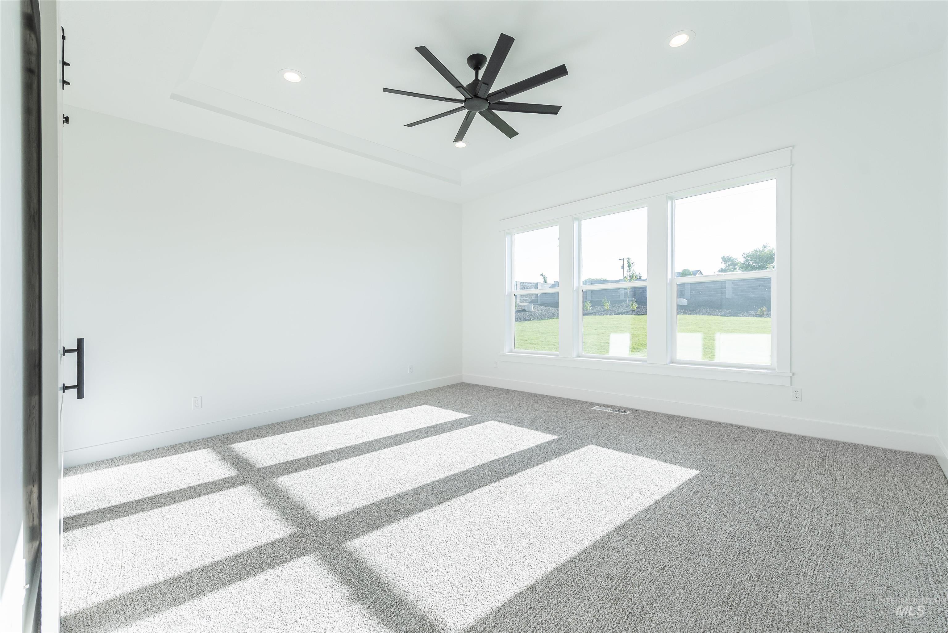 9660 S Prairie Falcon Ave. Property Photo 12