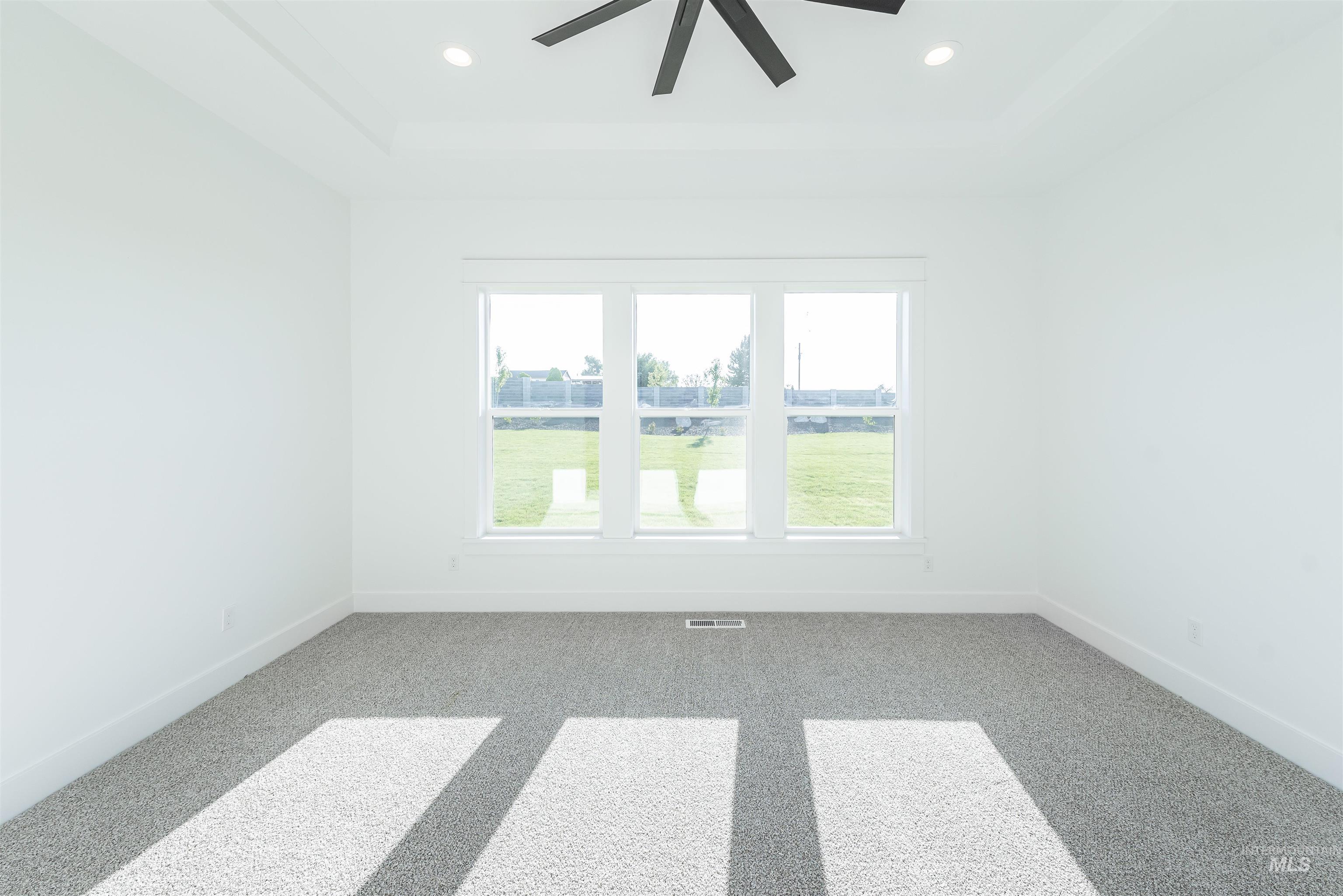 9660 S Prairie Falcon Ave. Property Photo 13