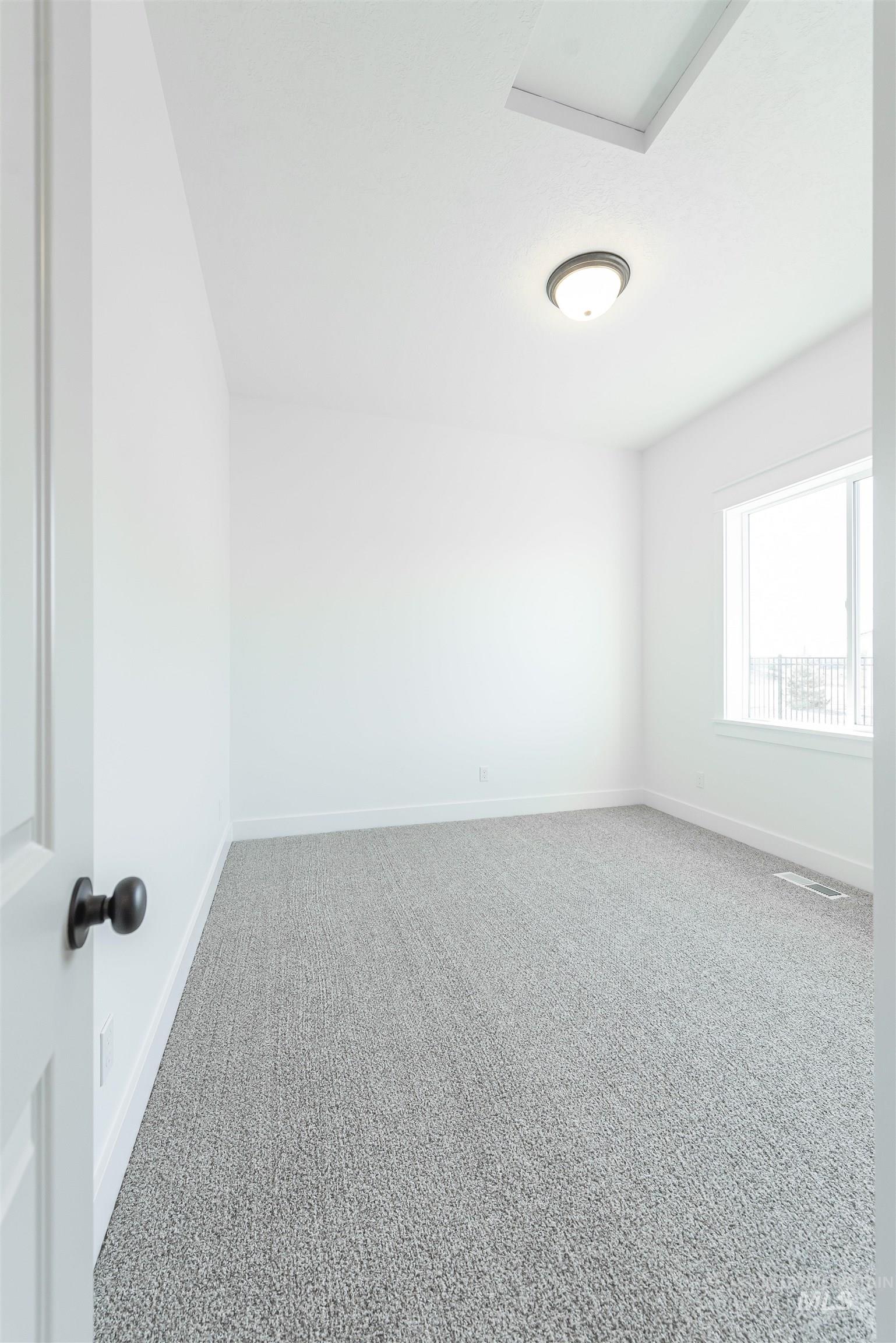 9660 S Prairie Falcon Ave. Property Photo 27