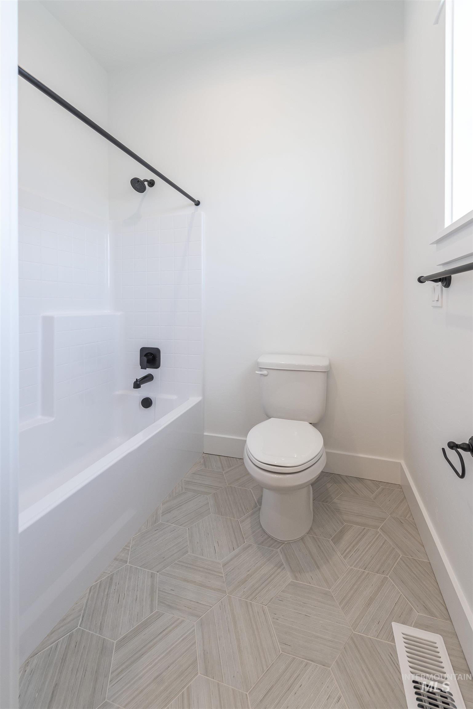 9660 S Prairie Falcon Ave. Property Photo 30