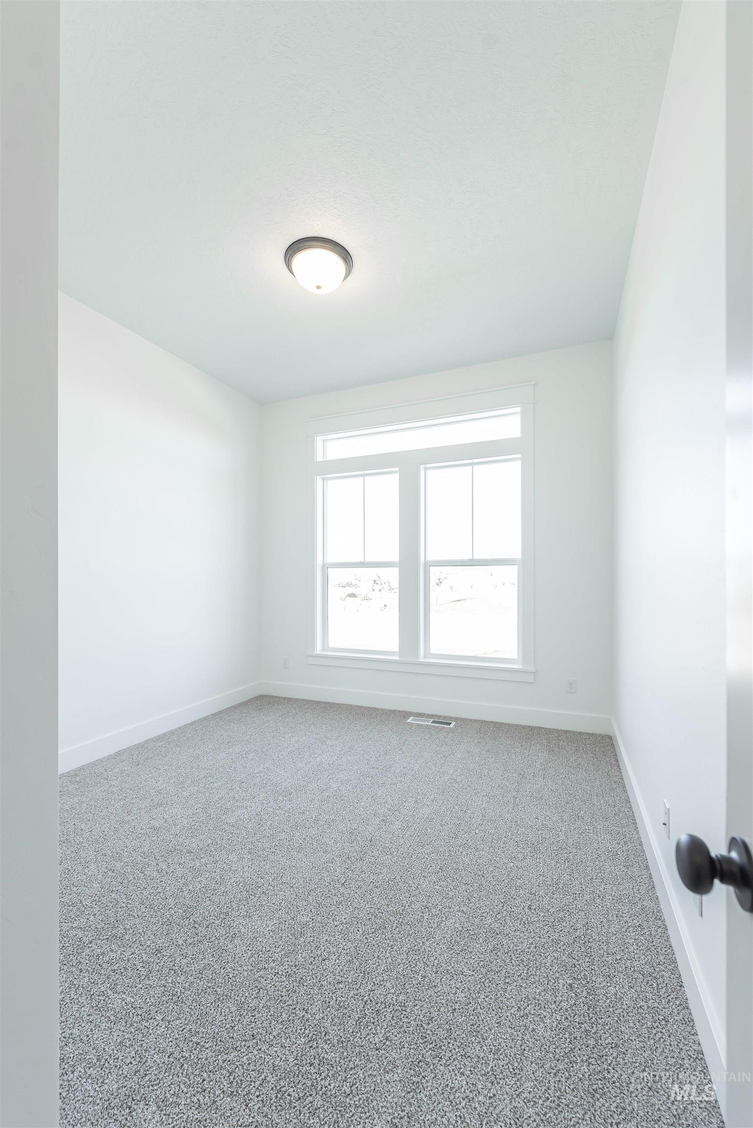 9660 S Prairie Falcon Ave. Property Photo 31