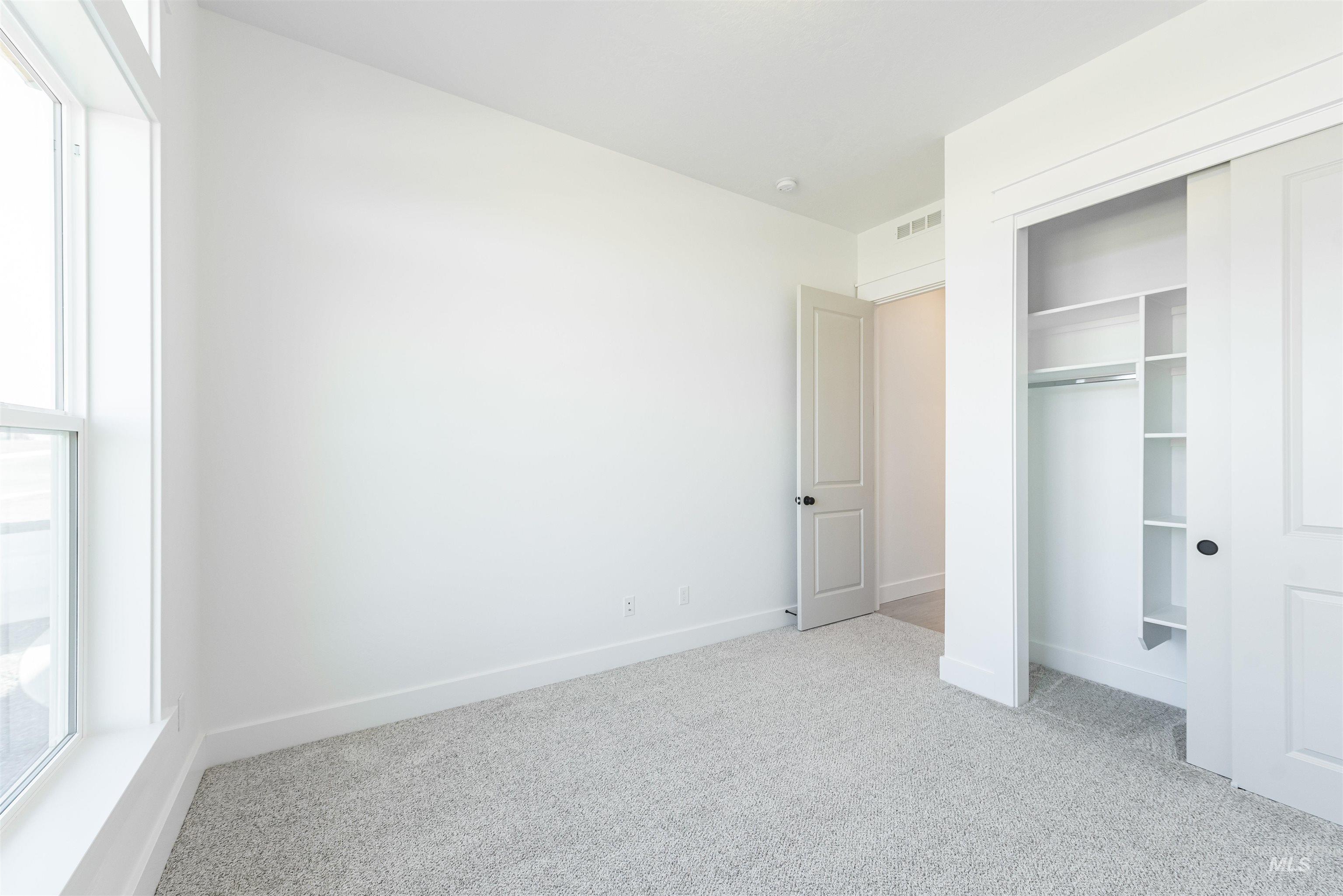 9660 S Prairie Falcon Ave. Property Photo 32