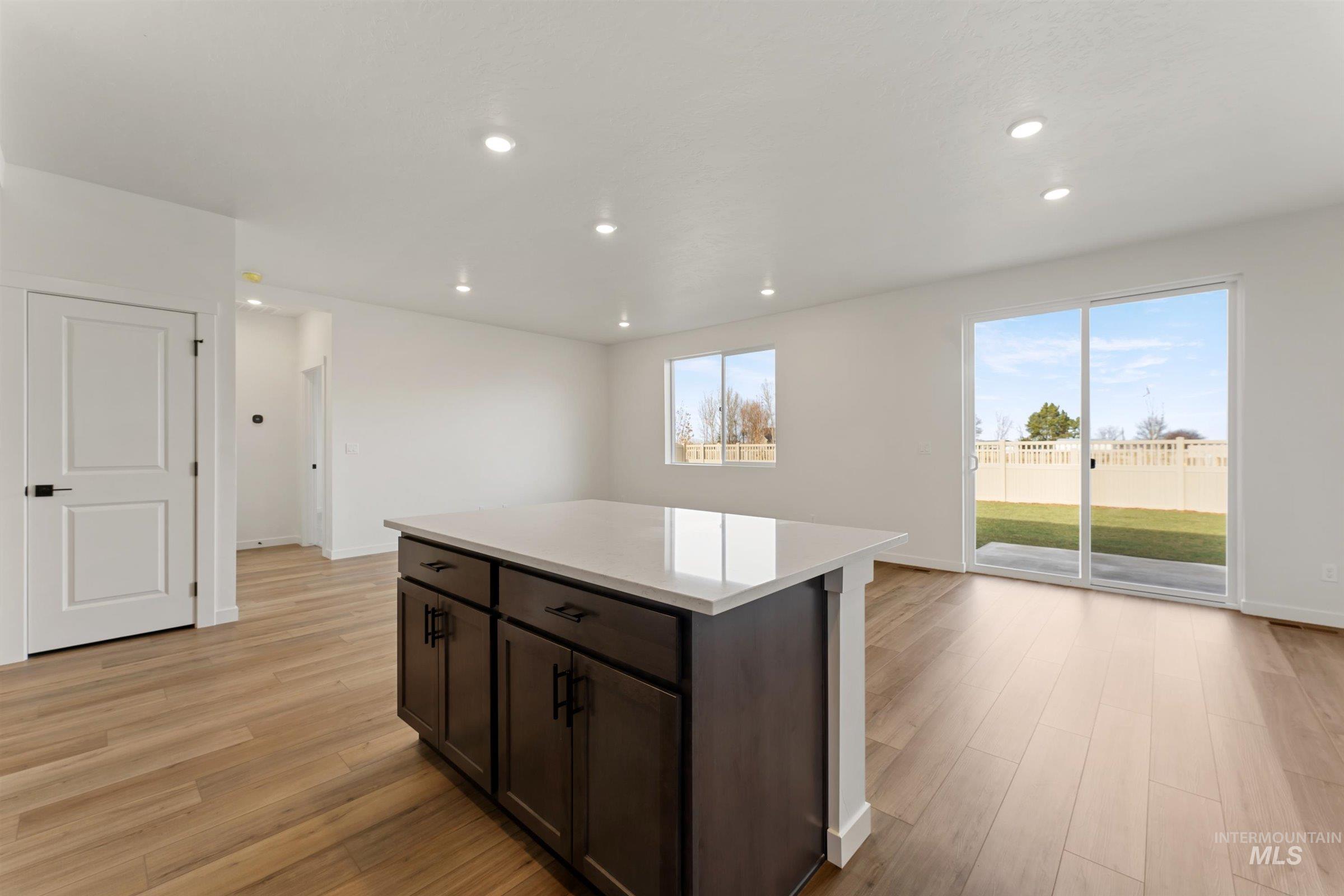 11187 Overhang St Property Photo 8