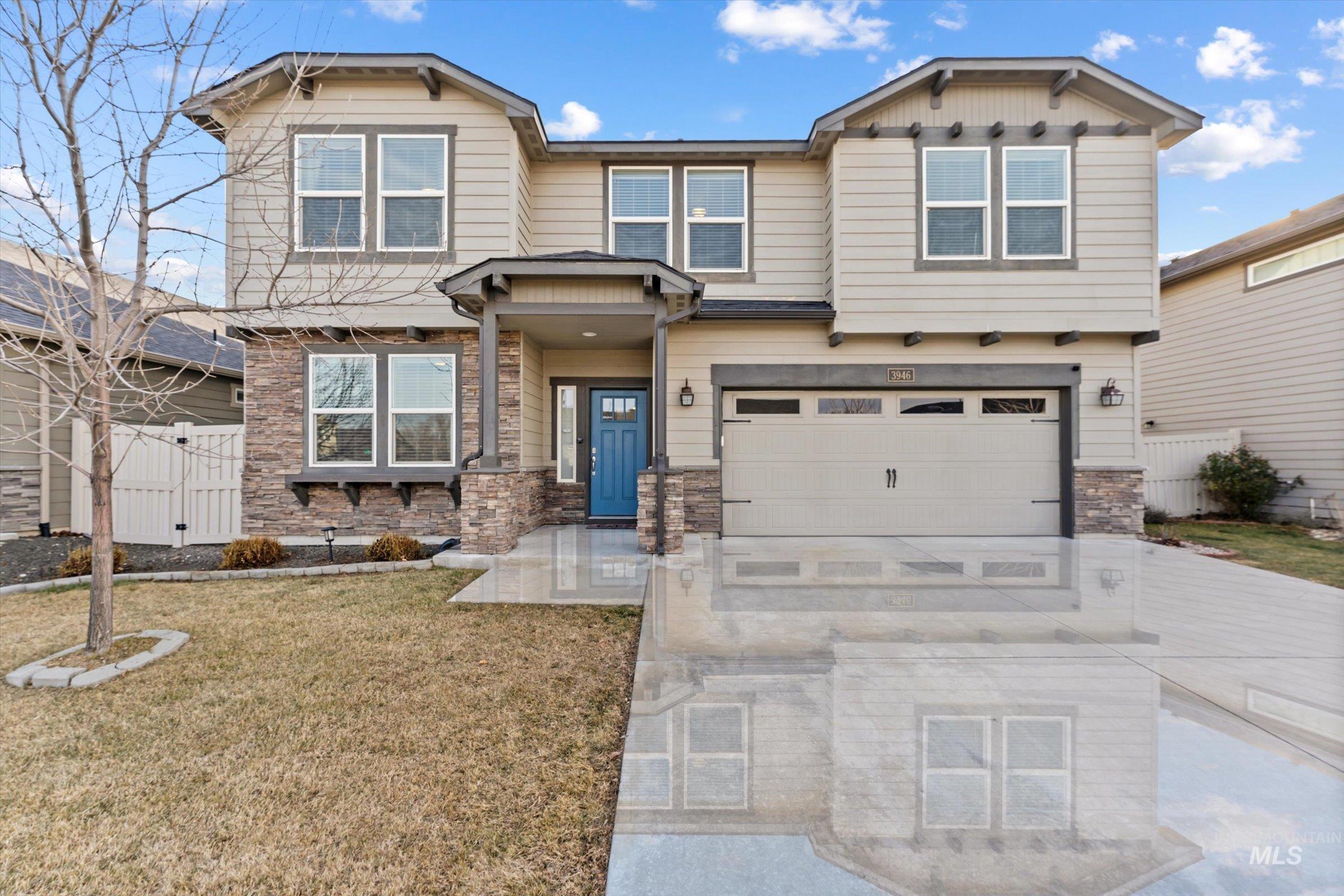 Antler Ridge Real Estate Listings Main Image