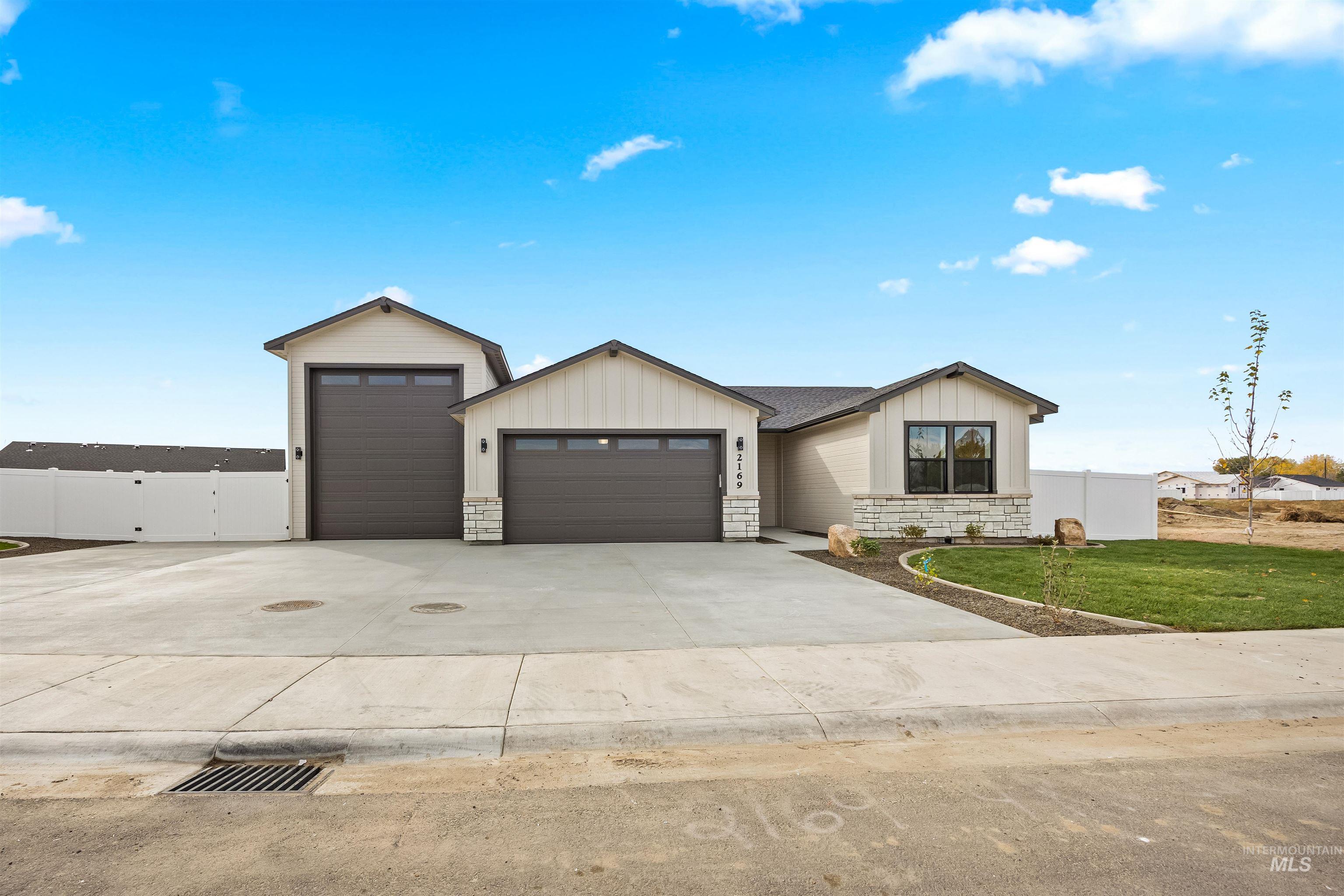 Piper Glen Sub Real Estate Listings Main Image