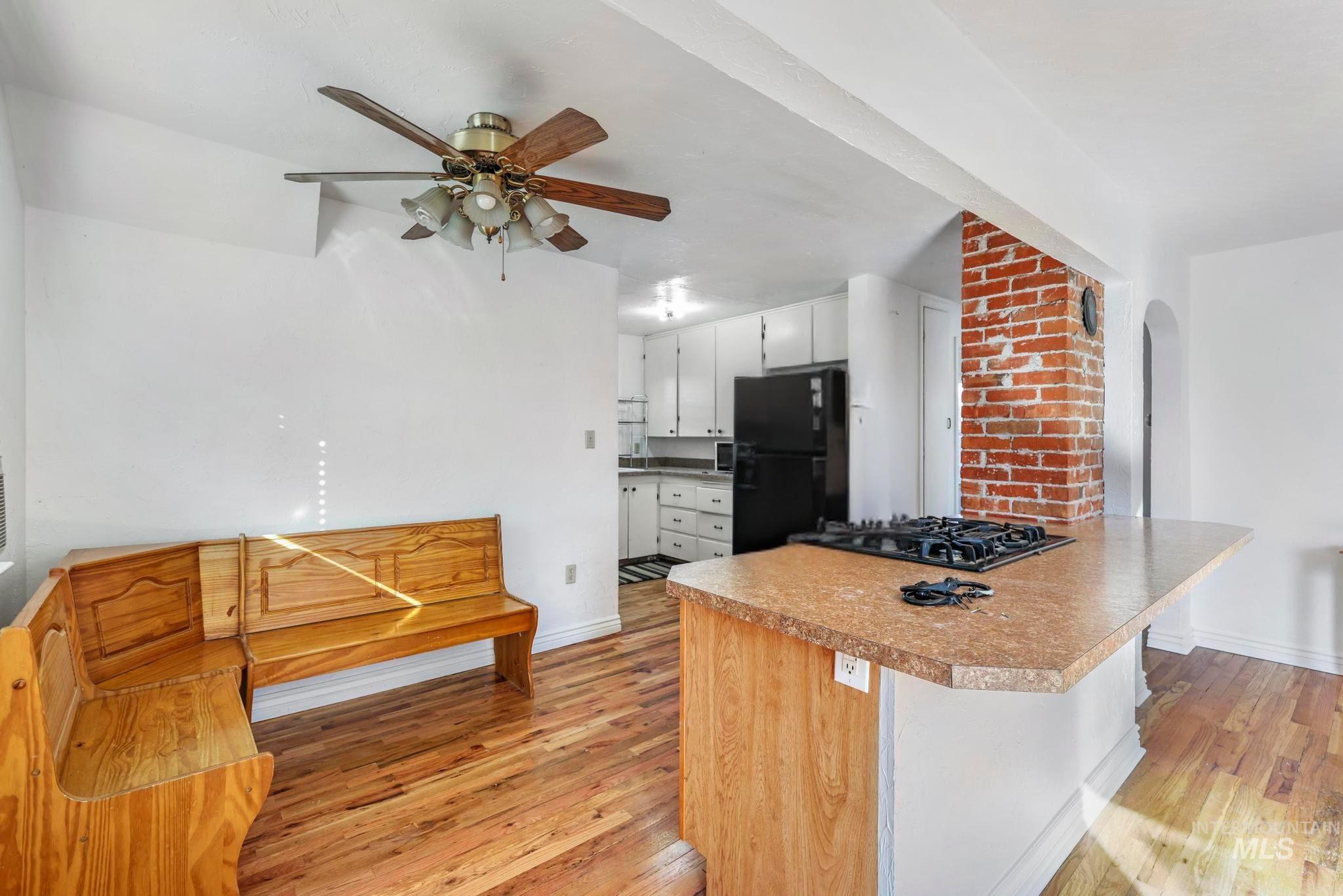 237 Elm St Property Photo