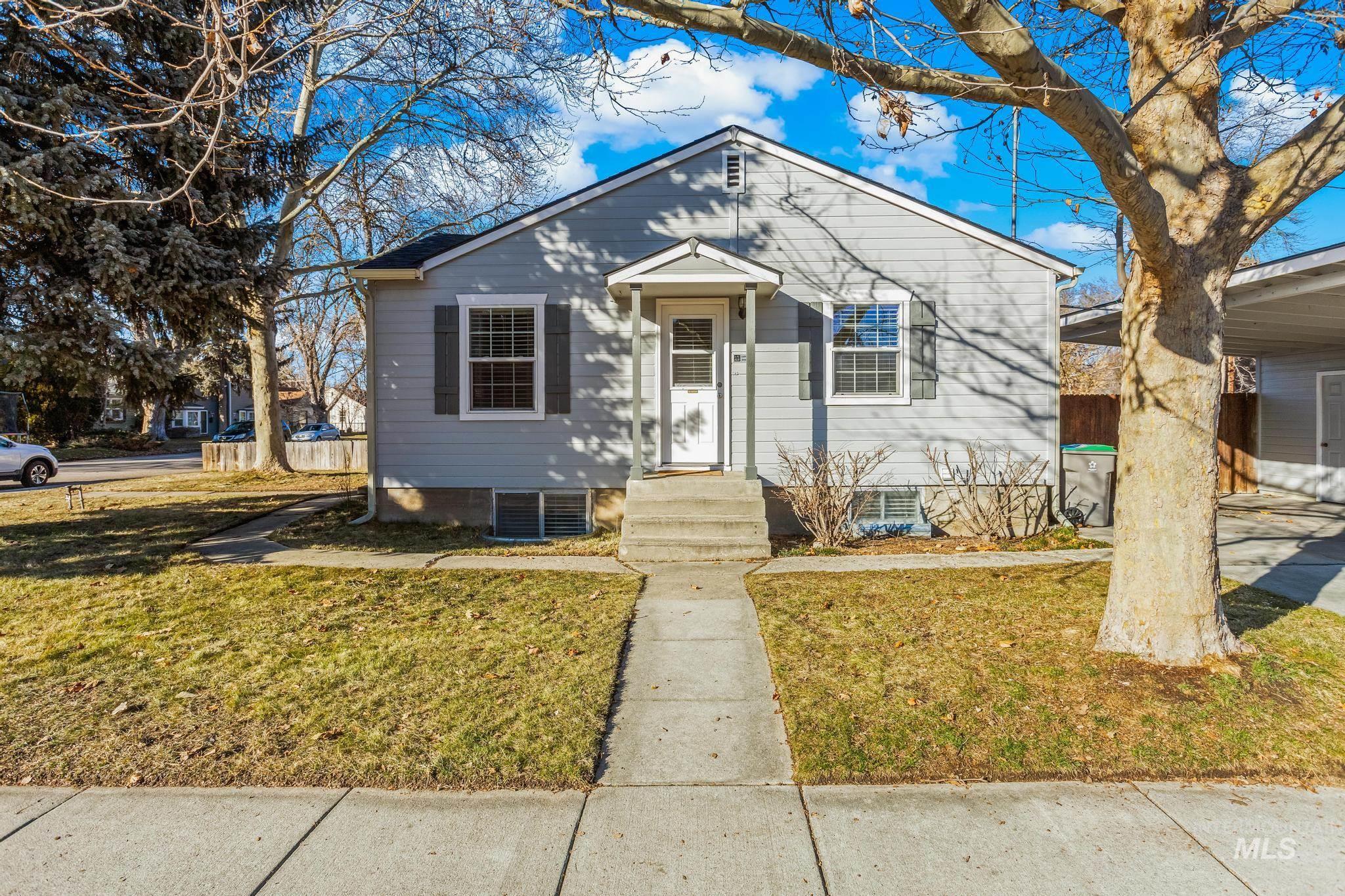 1430 S Leadville Ave Property Photo