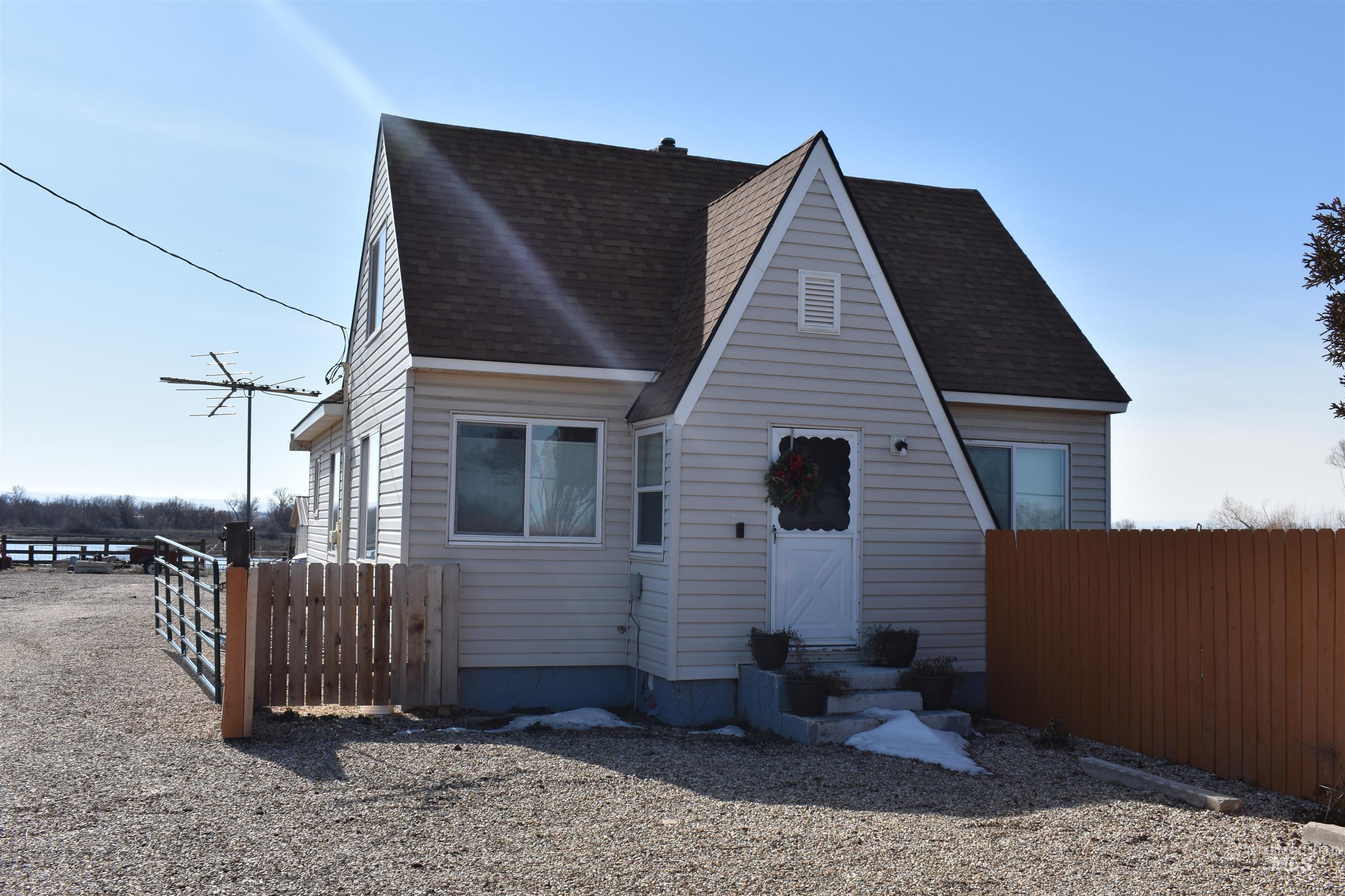 17531 Hwy 20-26 Property Photo 1