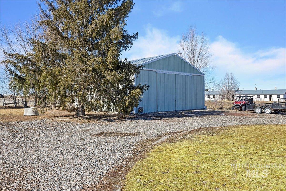 921 N 900 E Property Photo 2