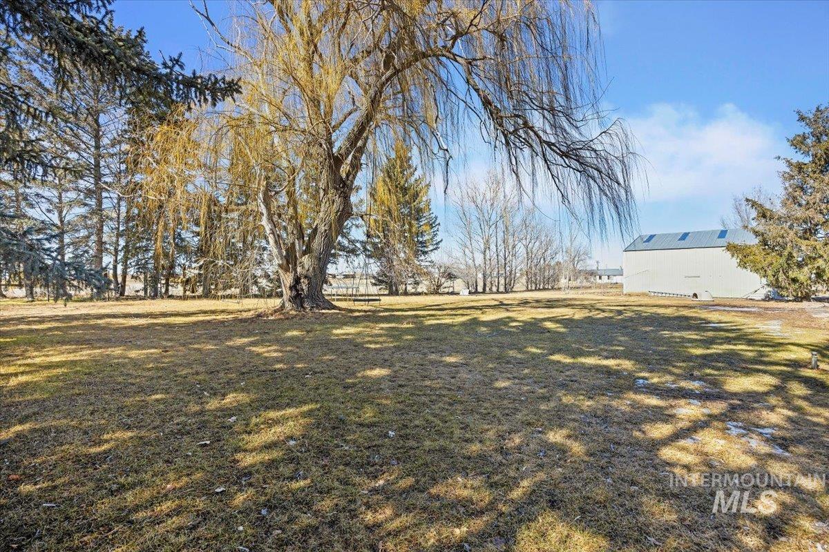 921 N 900 E Property Photo 4