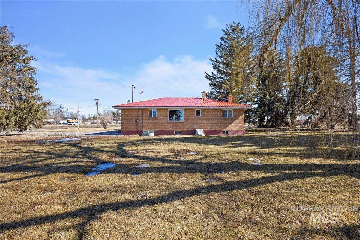 921 N 900 E Property Photo 6