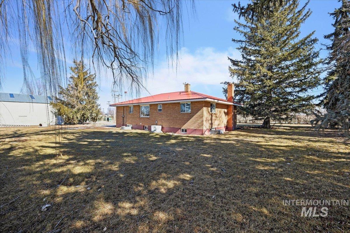 921 N 900 E Property Photo 7