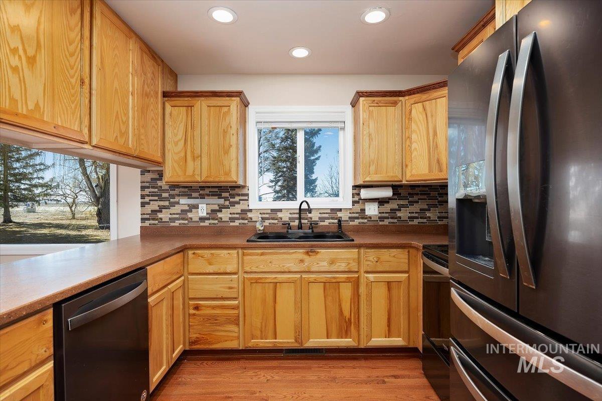 921 N 900 E Property Photo 13