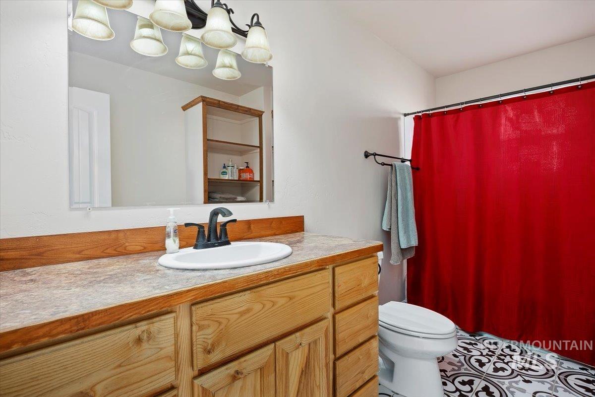 921 N 900 E Property Photo 19