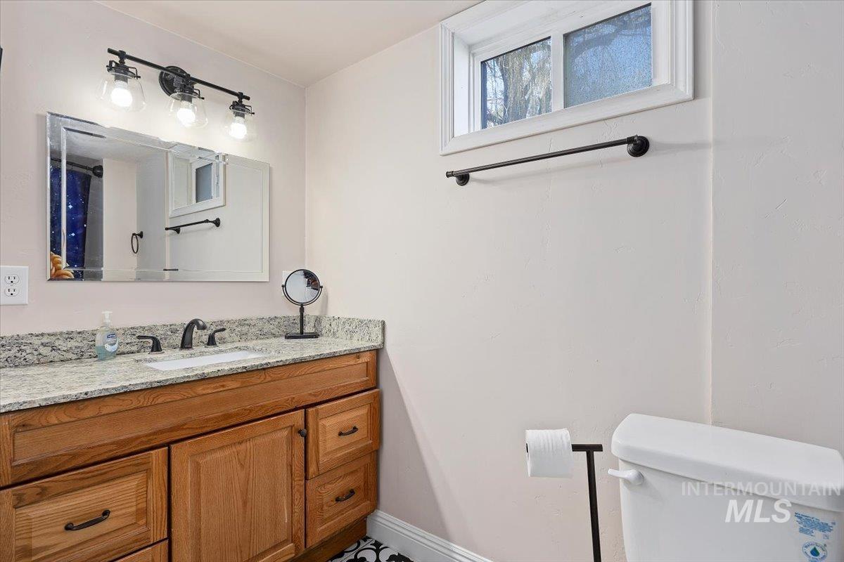 921 N 900 E Property Photo 24