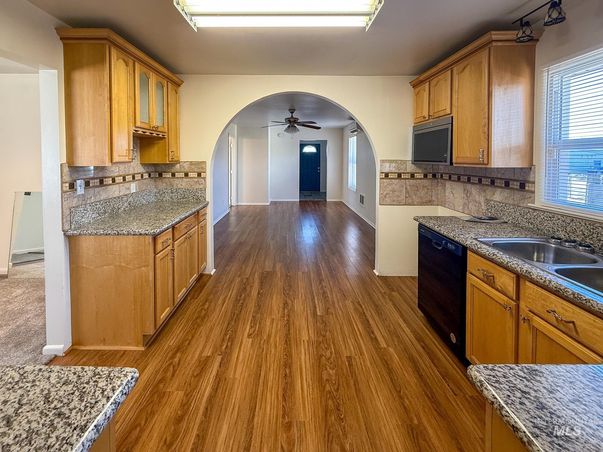 1211 D St Property Photo 6