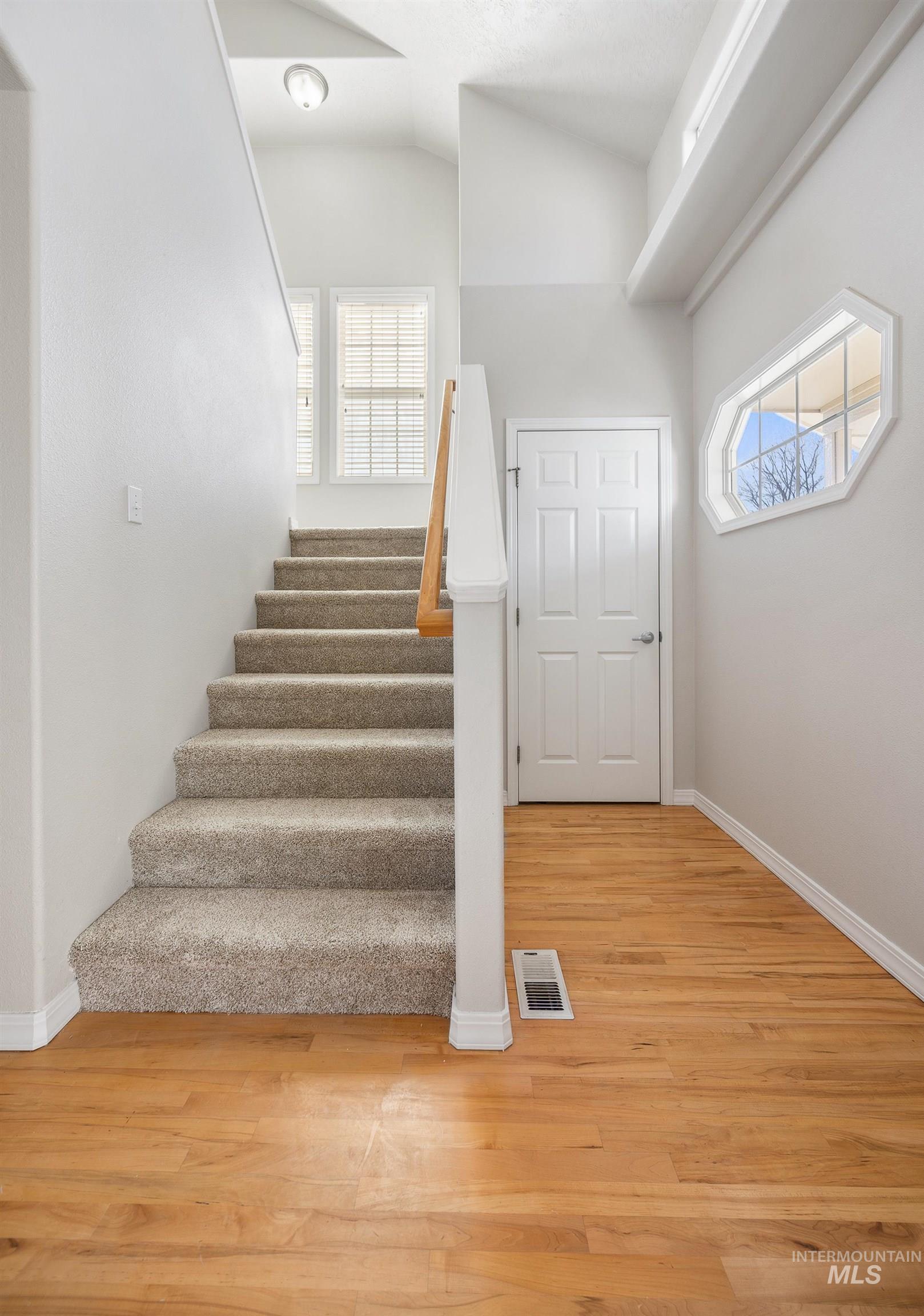 6100 S Pierre Way Property Photo 3