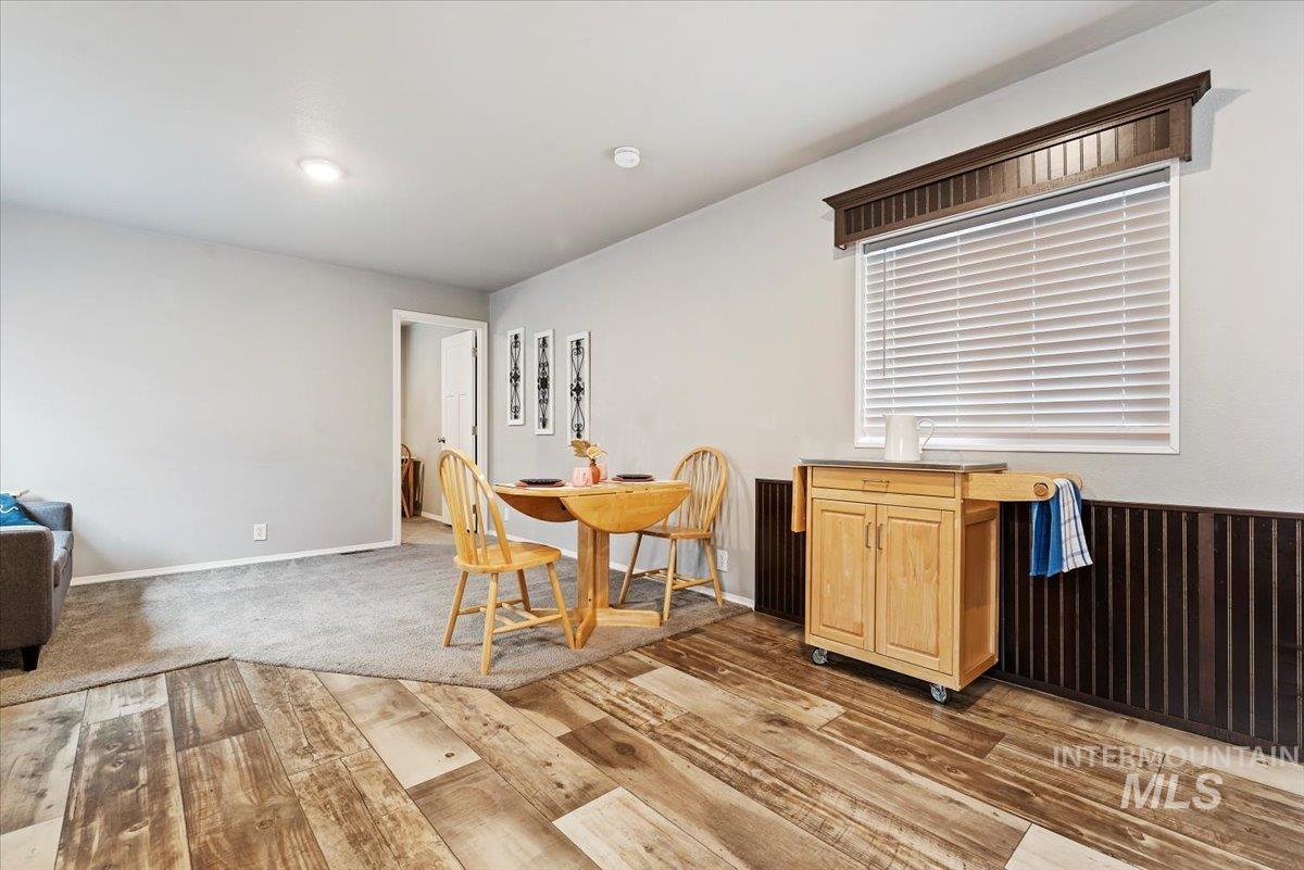 208 E 44th Street Property Photo 4