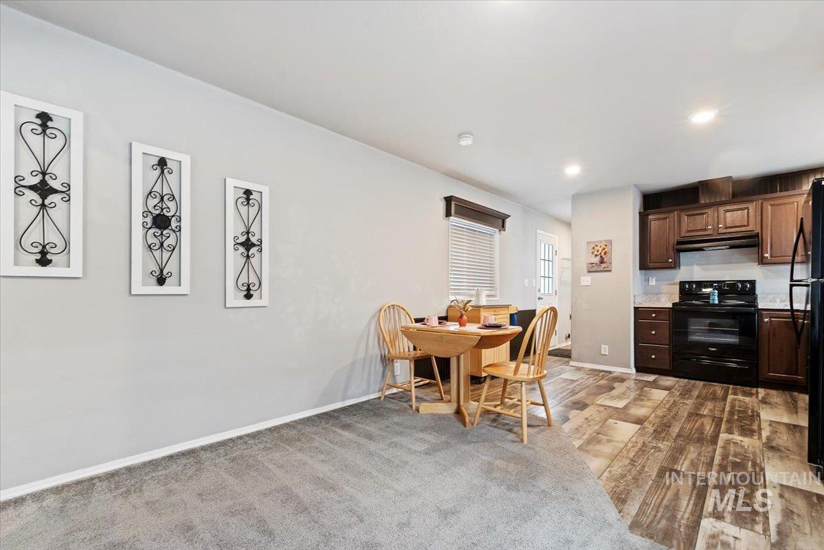 208 E 44th Street Property Photo 5
