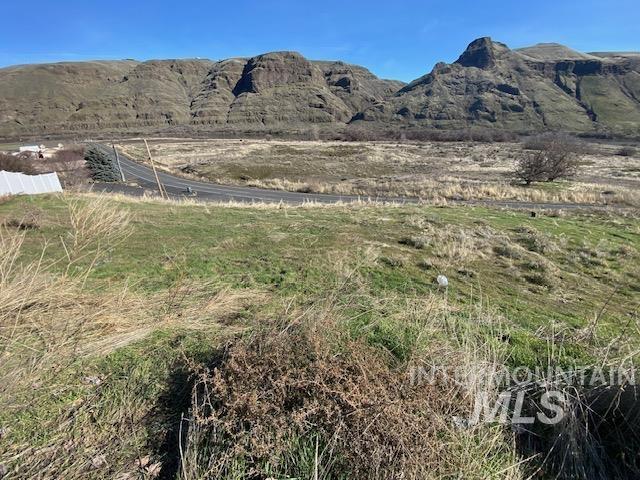 107 Appleford Dr Property Photo 8