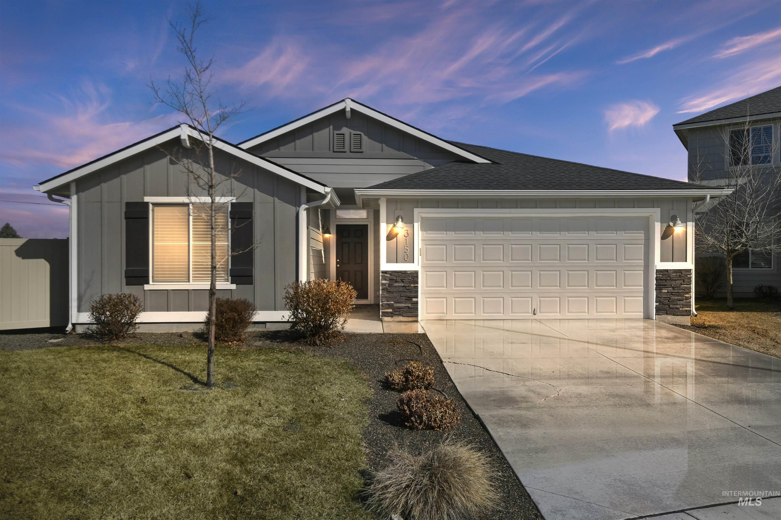 3150 N Saratov Way Property Photo 1