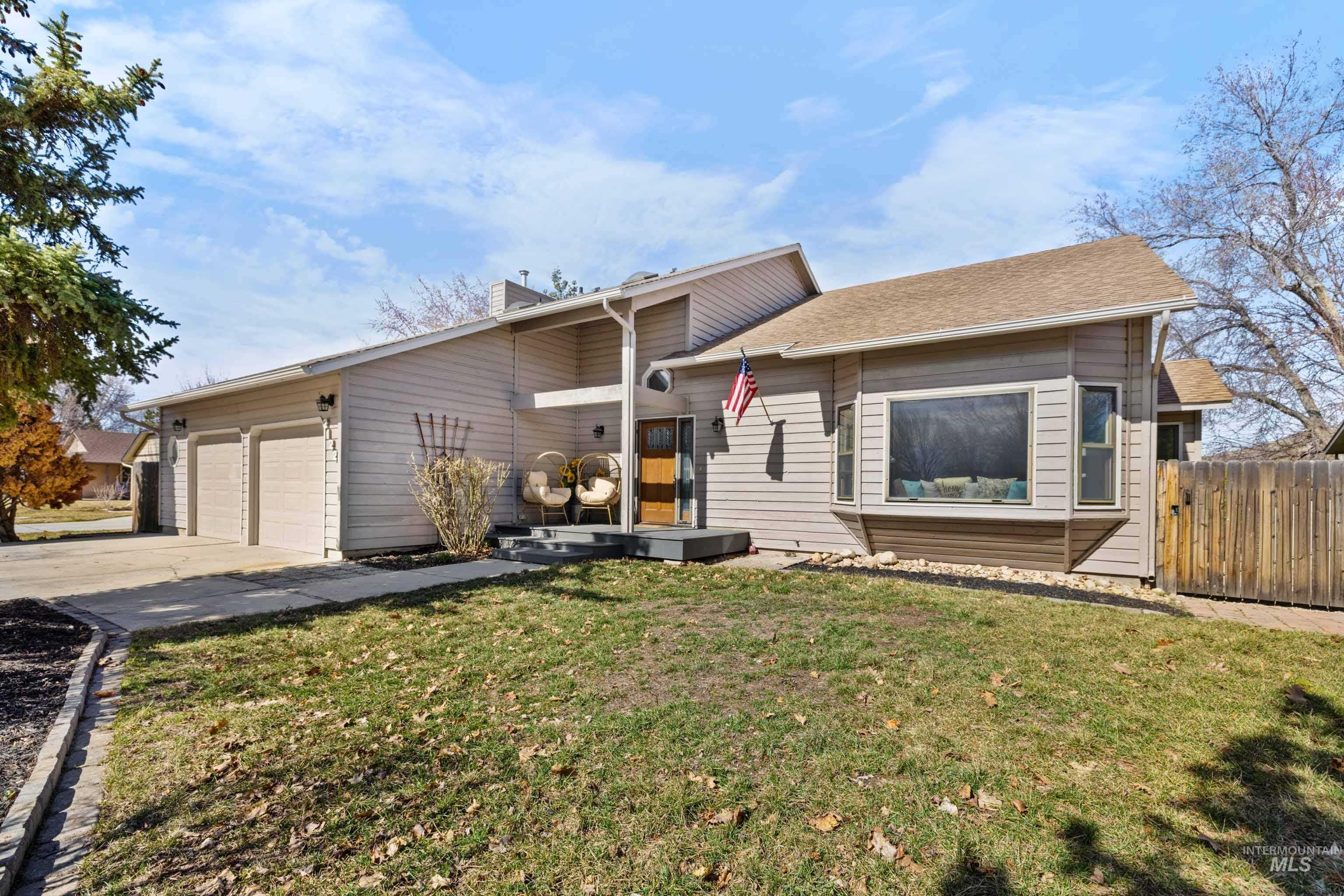 2122 E Independence Dr Property Photo