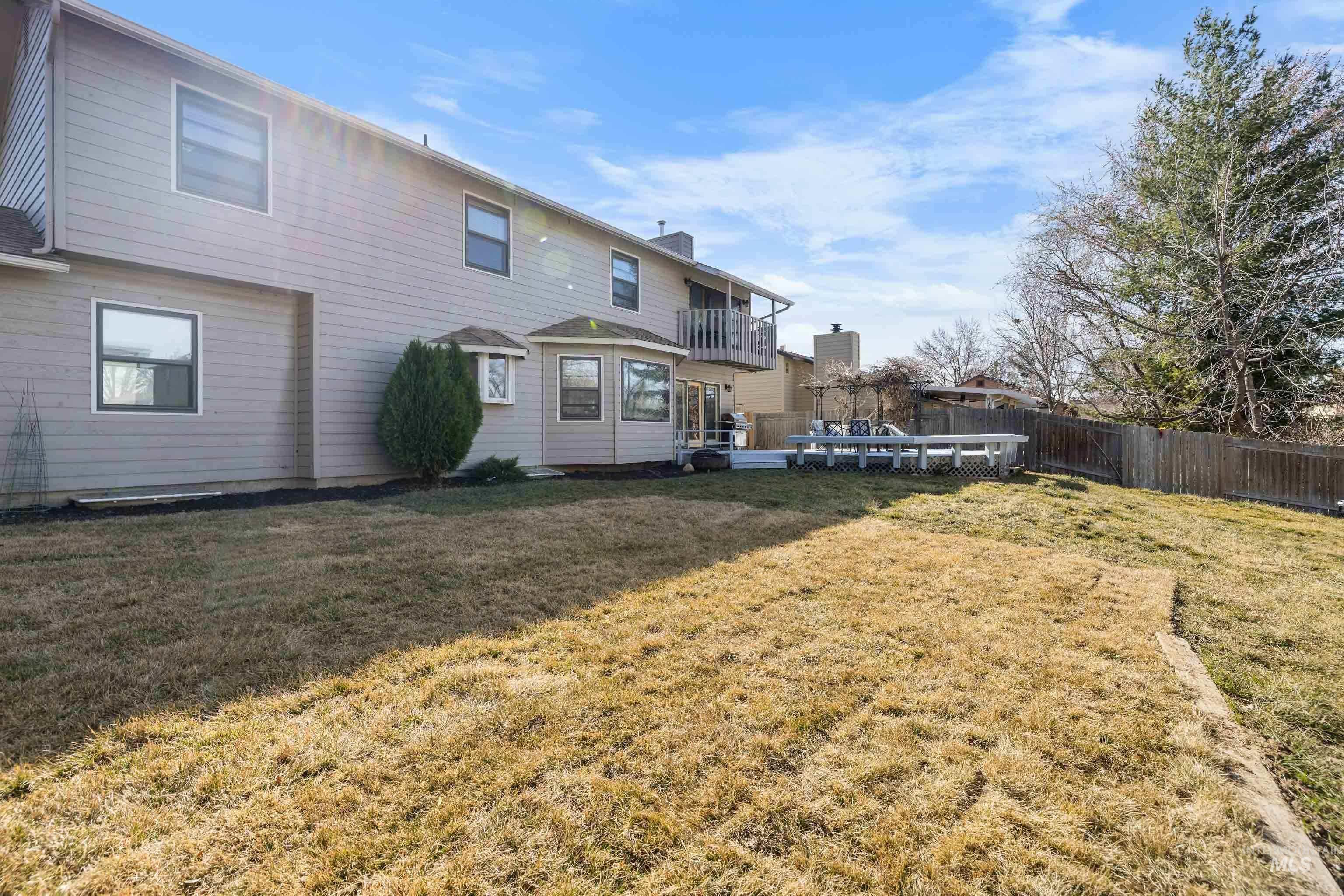 2122 E Independence Dr Property Photo 31