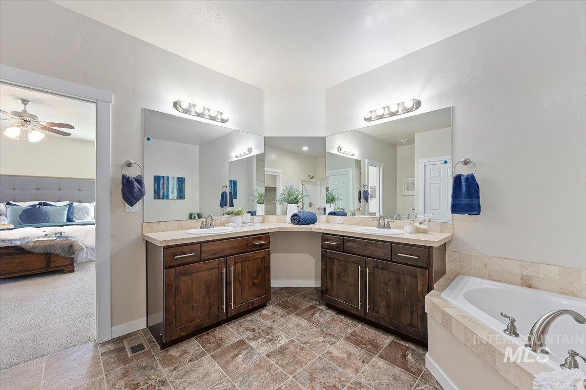 1936 Blue Sky Ln. Property Photo 23