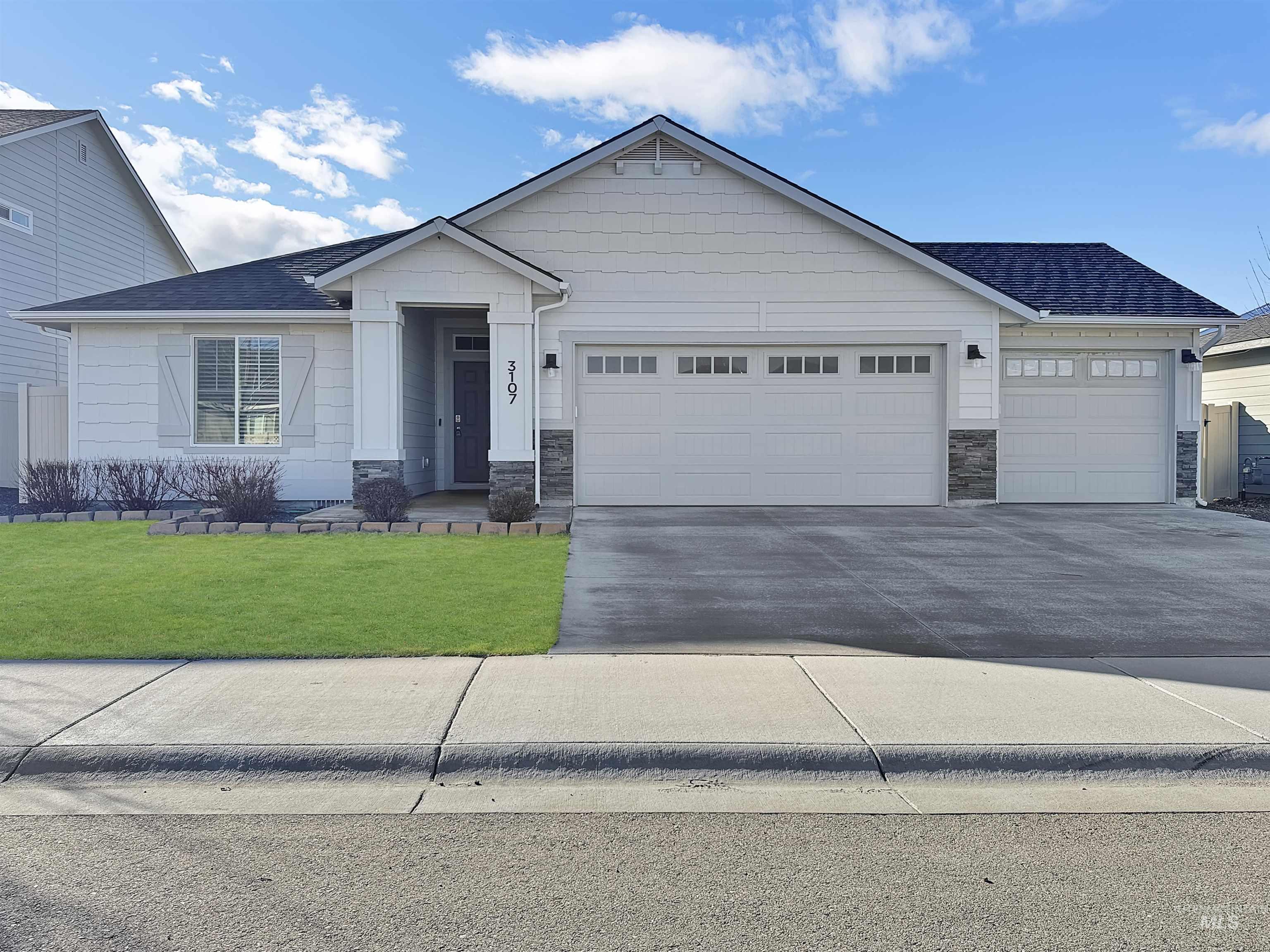 3107 N Moonshadow Ave Property Photo