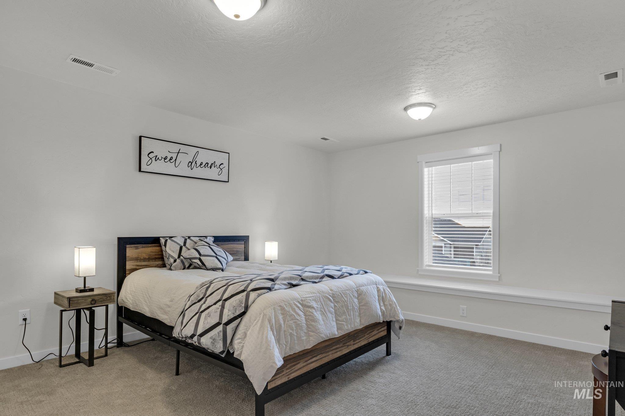1652 Cashel St Property Photo 35
