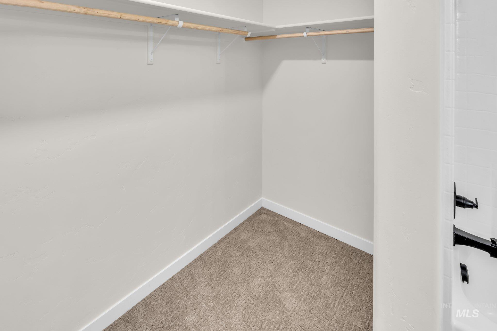 1652 Cashel St Property Photo 38