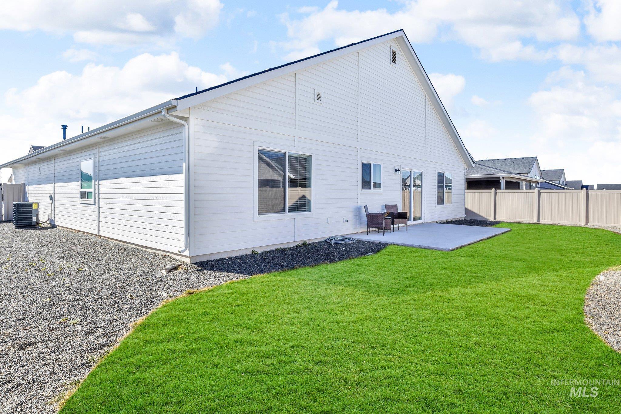1652 Cashel St Property Photo 42