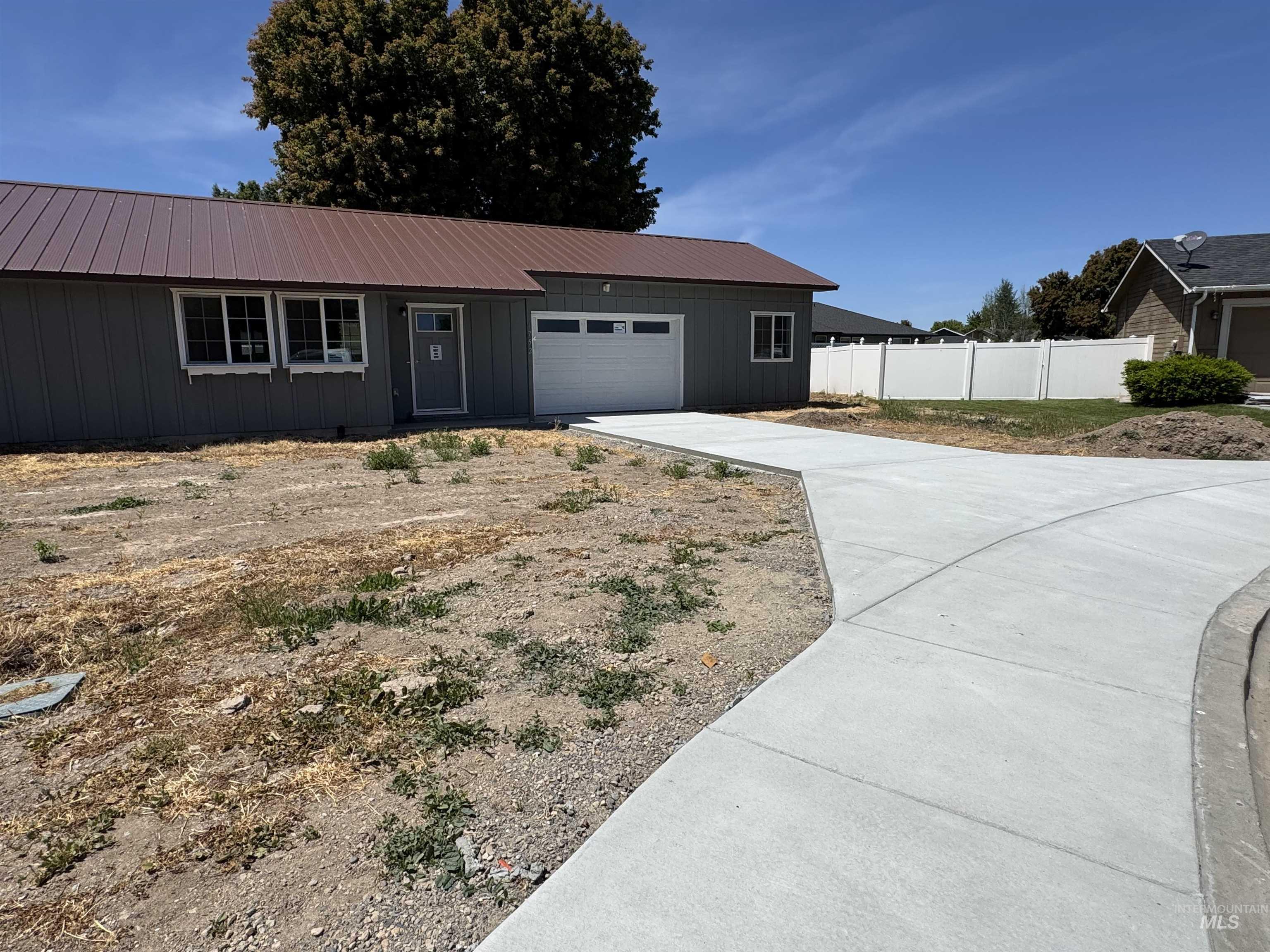 1752 Sw 1st Place Property Photo 2